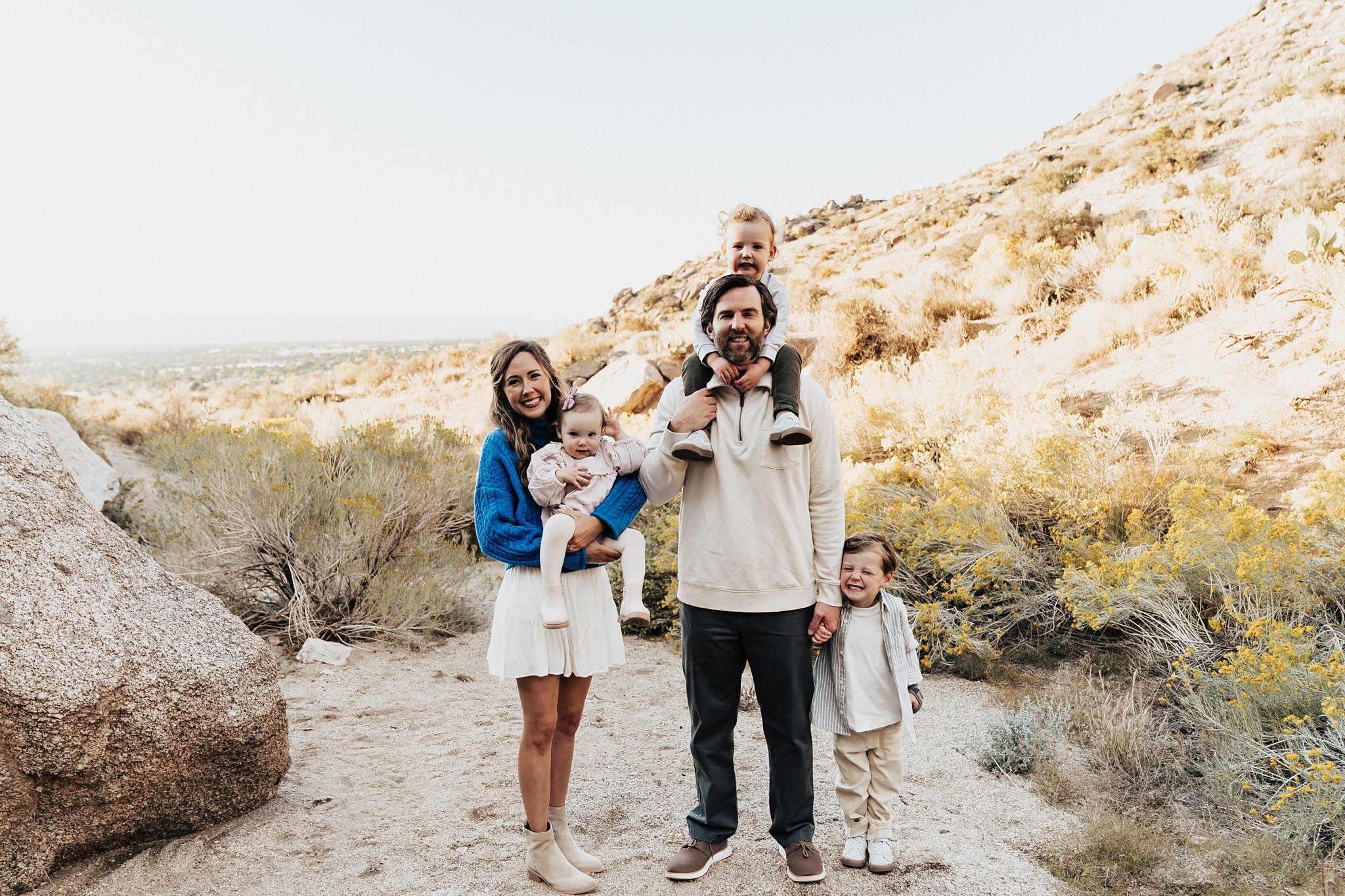 Alicia+lucia+photography+-+portraits+-+family+portraits+-+southwest+portraits+-+desert+engagement_0001.jpg