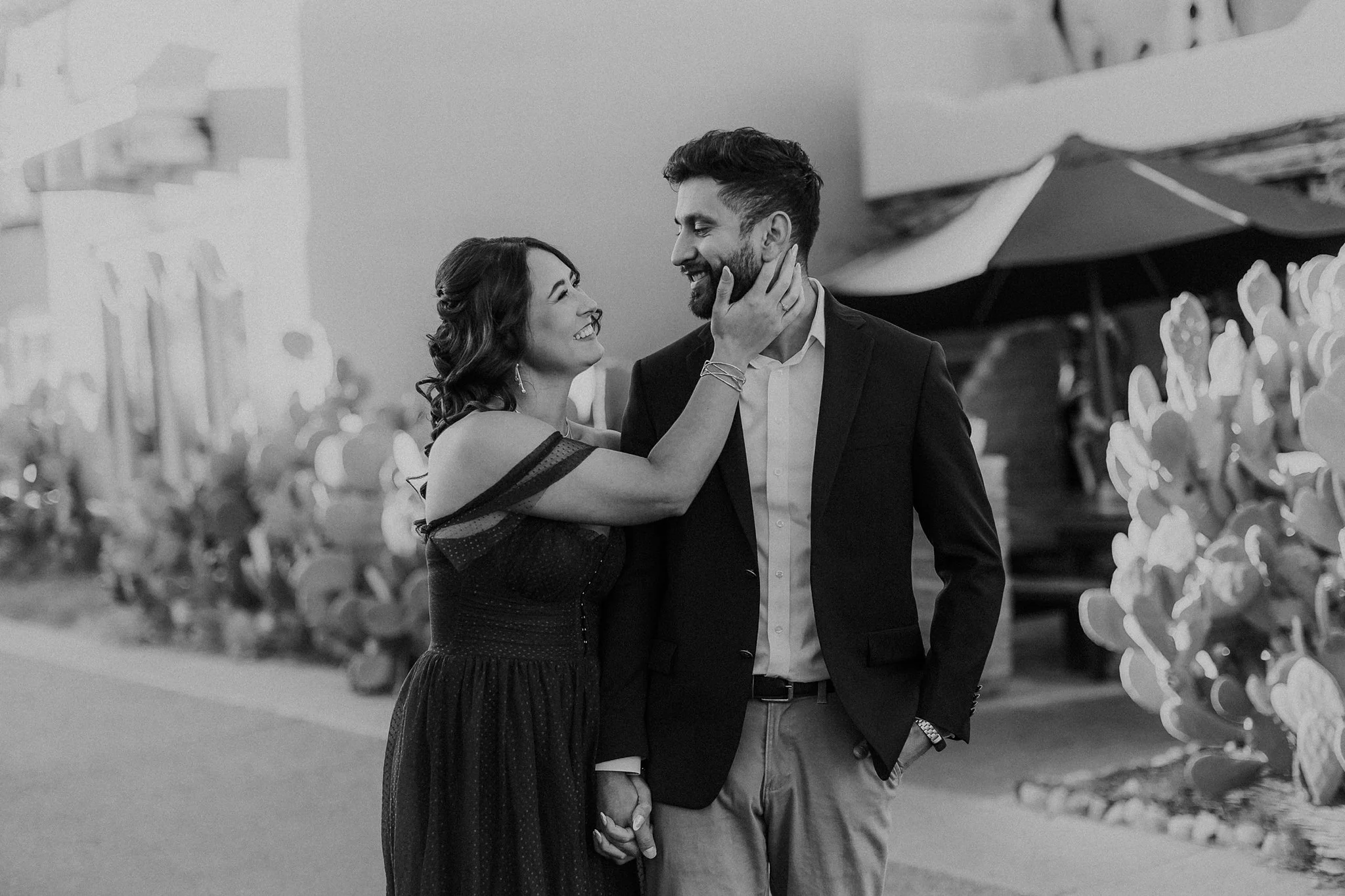 Alicia+lucia+photography+-+southwest+engagement+-+old+town+albuquerque+-+old+town+albuquerque+engagement+-+santa+fe+wedding_0032.jpg