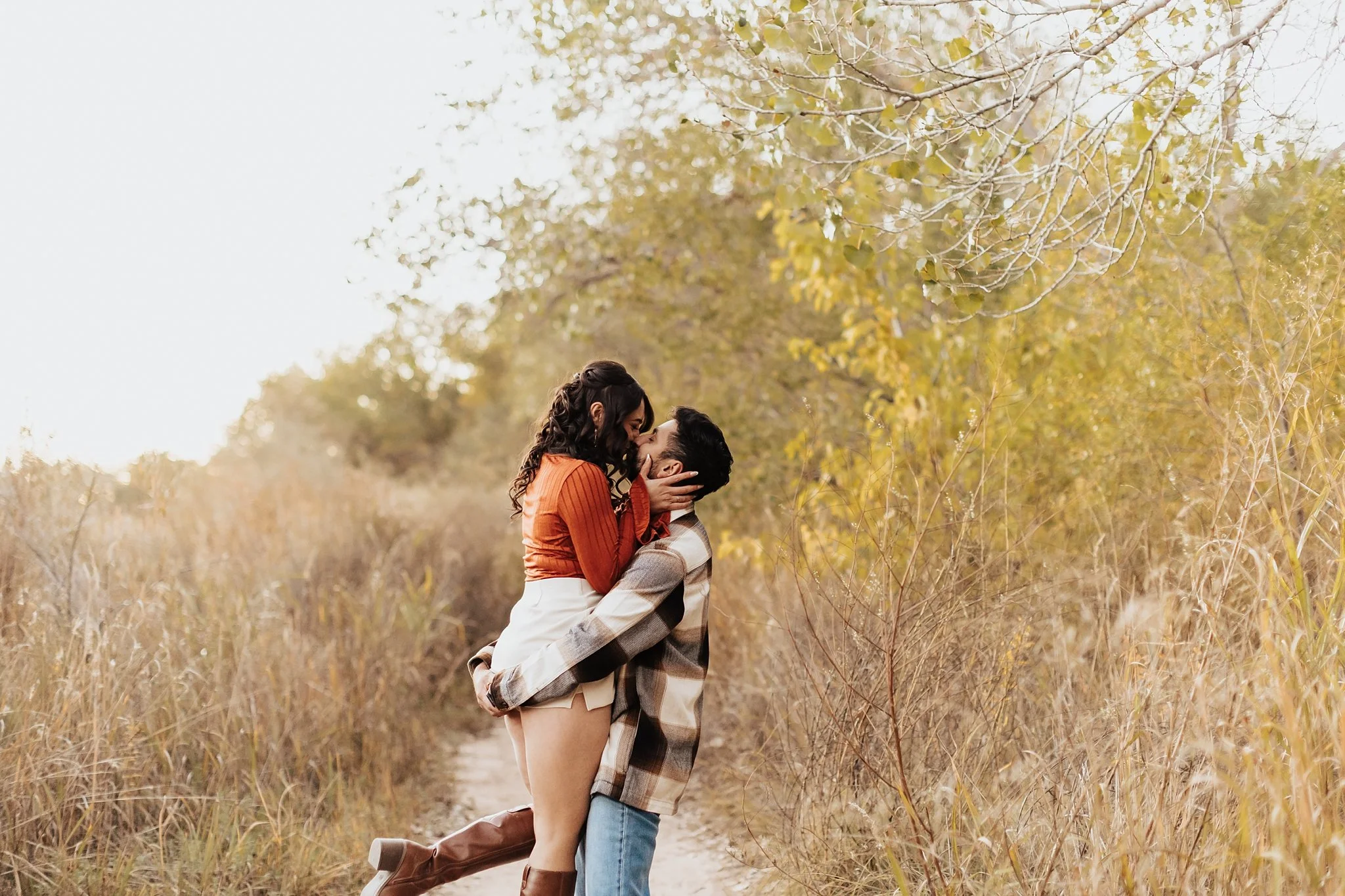Alicia+lucia+photography+-+southwest+engagement+-+old+town+albuquerque+-+old+town+albuquerque+engagement+-+santa+fe+wedding_0065.jpg