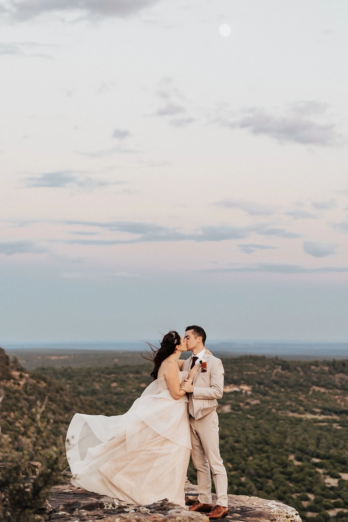 Alicia+lucia+photography+-+destination+wedding+-+ranch+wedding+-+blame+her+ranch_0020.jpg