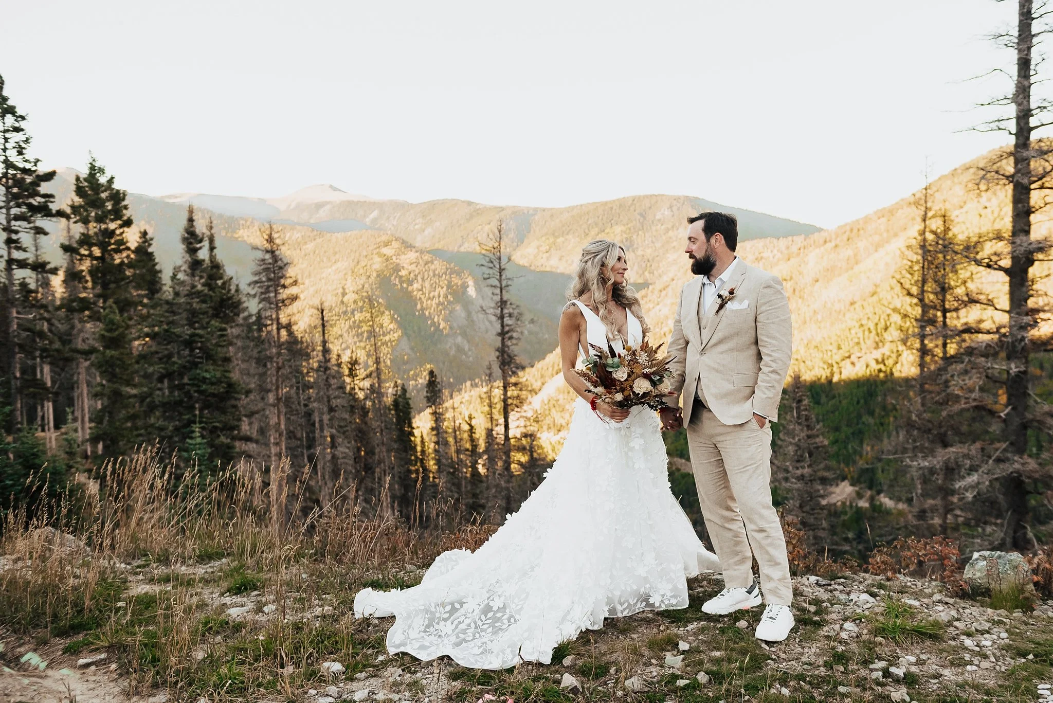 Alicia+lucia+photography+-+taos+wedding+-+taos+ski+valley+-+ski+resort+wedding_0156.jpg