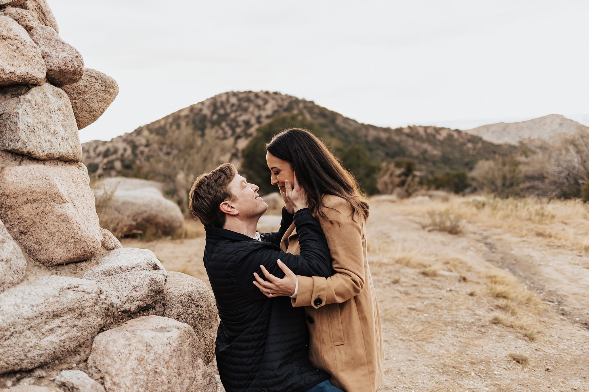 Alicia+lucia+photography+-+desert+engagement+-+mountain+engagement+-+southwest+engagement_0005.jpg
