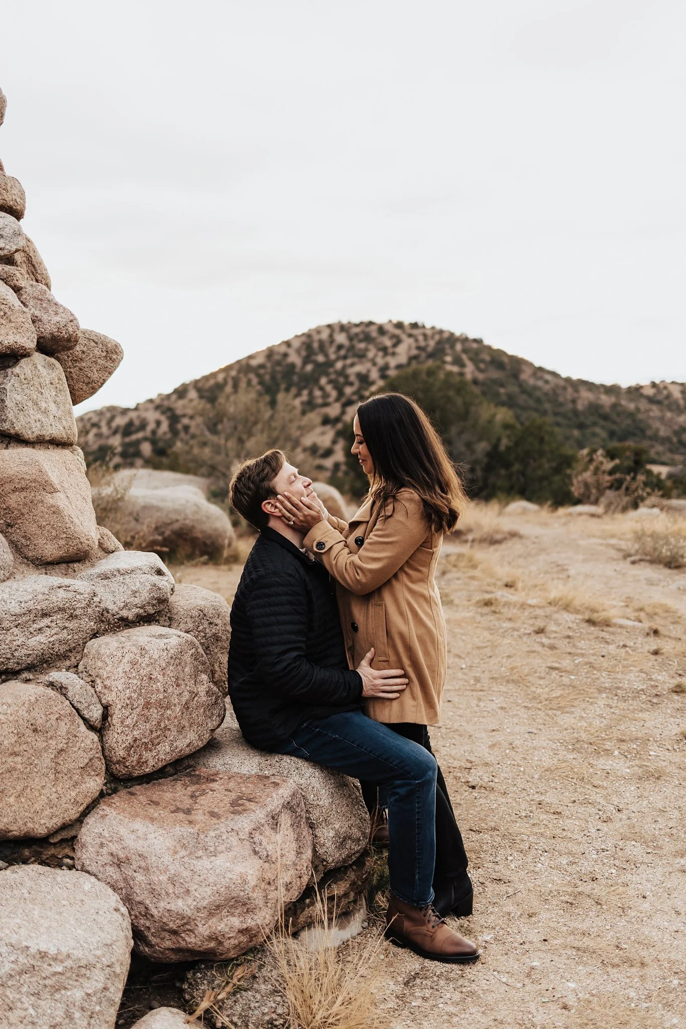 Alicia+lucia+photography+-+desert+engagement+-+mountain+engagement+-+southwest+engagement_0007.jpg
