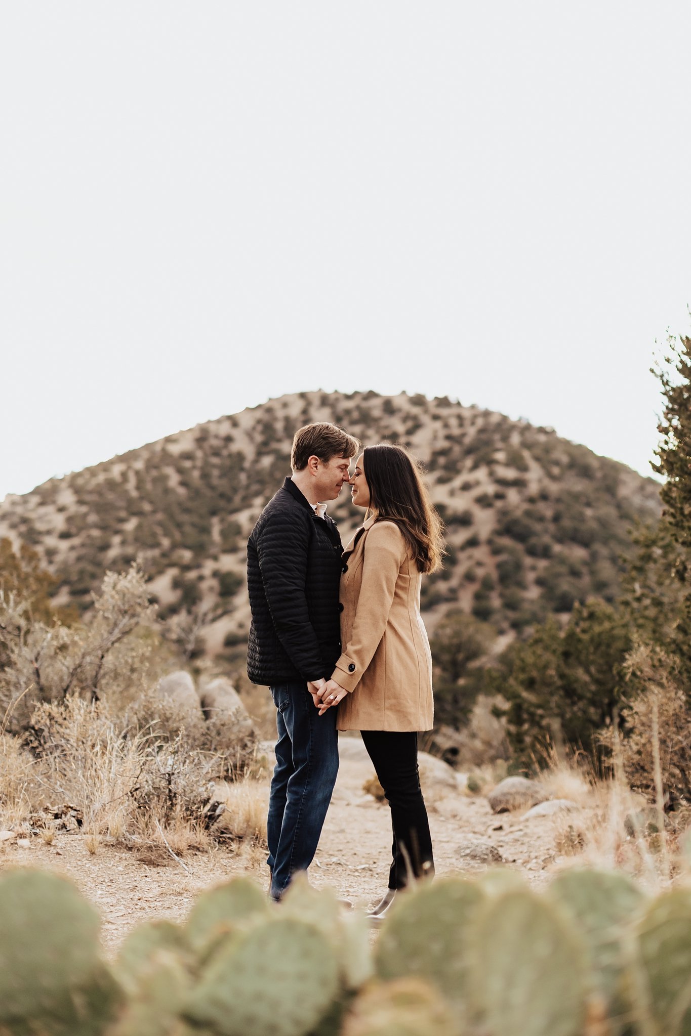 Alicia+lucia+photography+-+desert+engagement+-+mountain+engagement+-+southwest+engagement_0018.jpg
