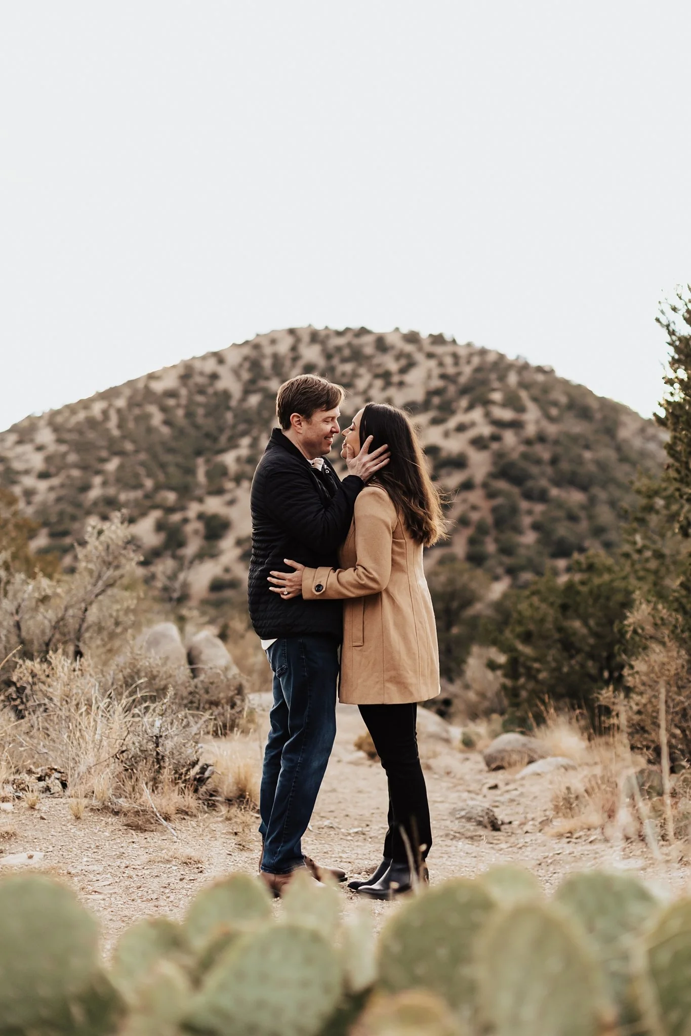 Alicia+lucia+photography+-+desert+engagement+-+mountain+engagement+-+southwest+engagement_0019.jpg