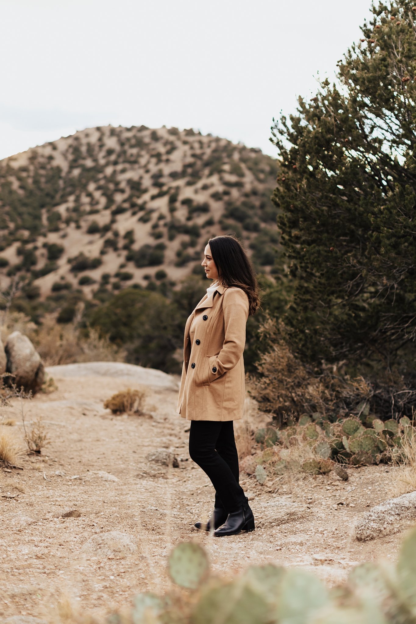 Alicia+lucia+photography+-+desert+engagement+-+mountain+engagement+-+southwest+engagement_0026.jpg