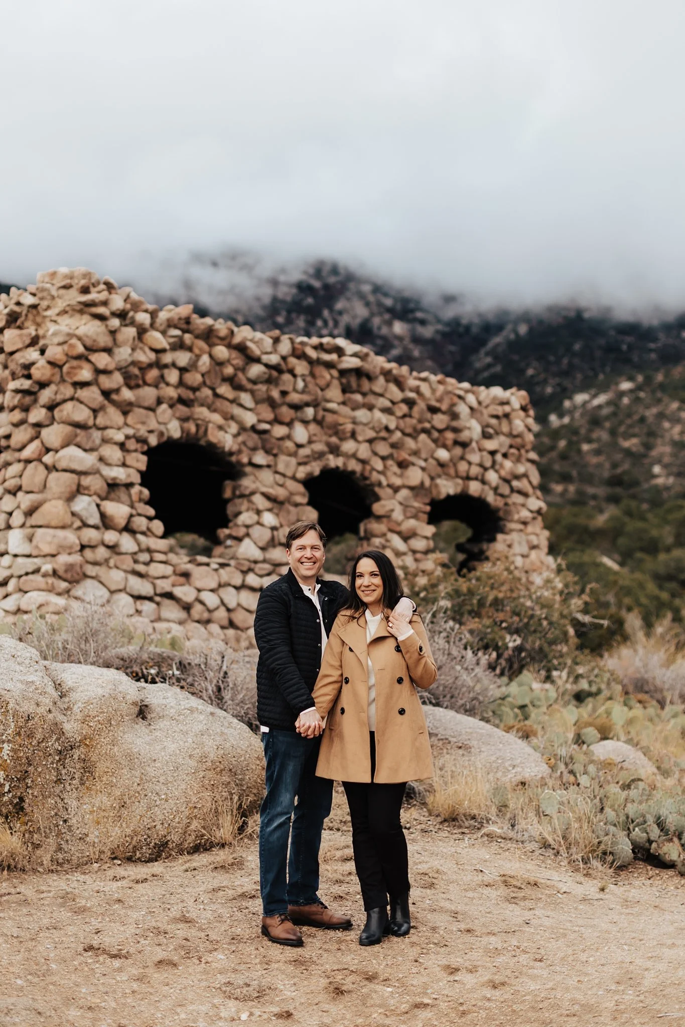 Alicia+lucia+photography+-+desert+engagement+-+mountain+engagement+-+southwest+engagement_0032.jpg