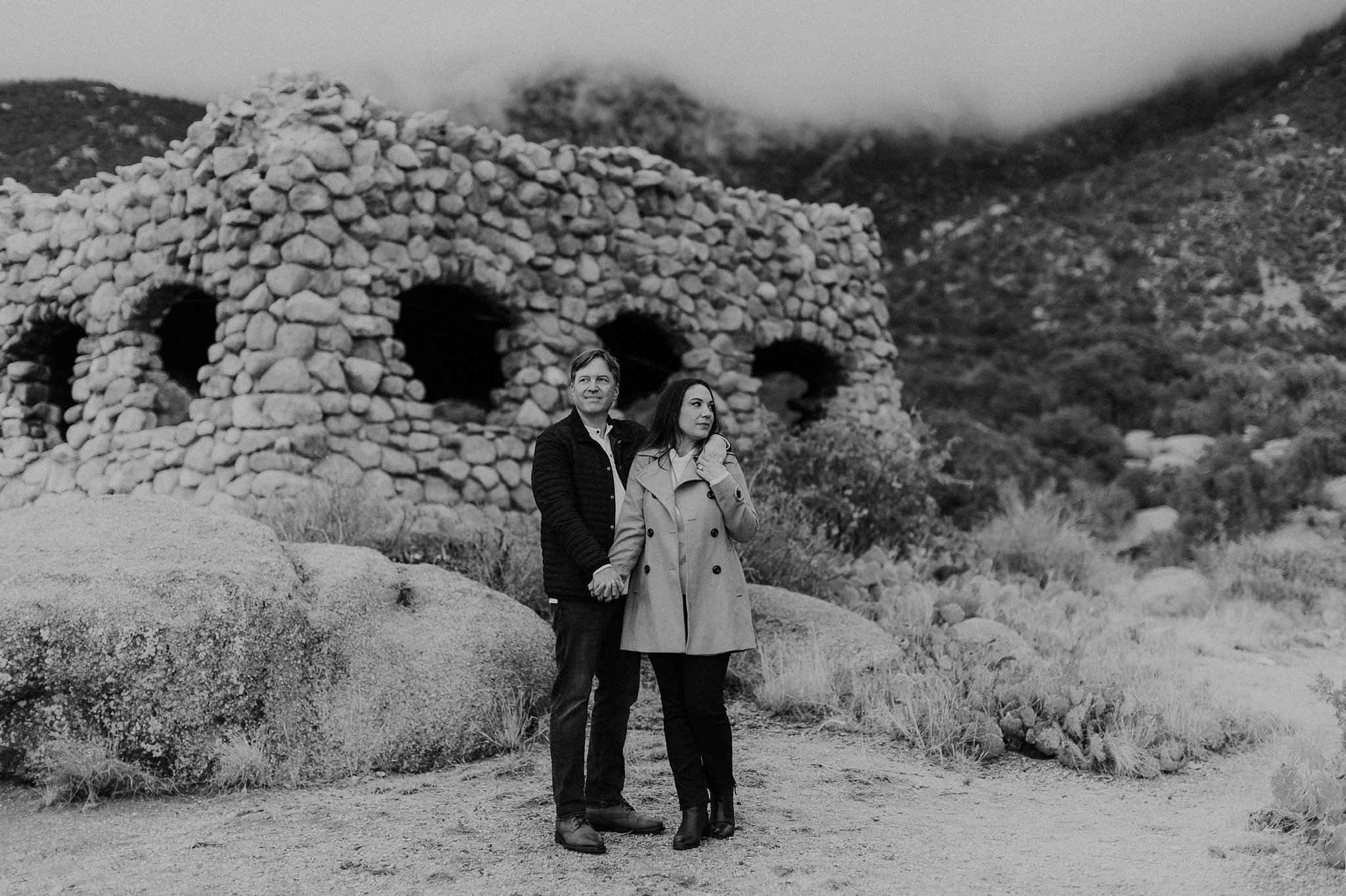 Alicia+lucia+photography+-+desert+engagement+-+mountain+engagement+-+southwest+engagement_0033.jpg