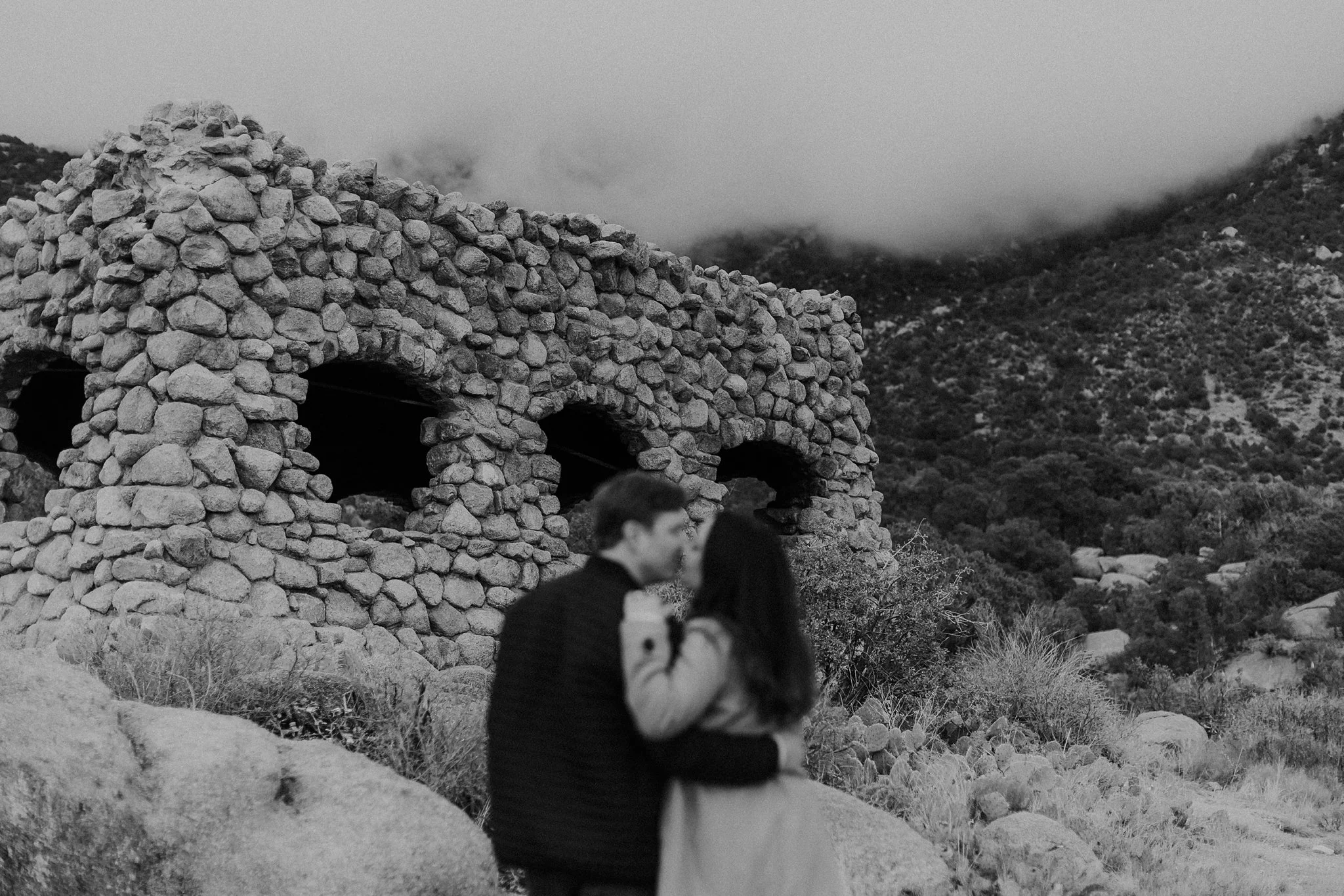 Alicia+lucia+photography+-+desert+engagement+-+mountain+engagement+-+southwest+engagement_0036.jpg