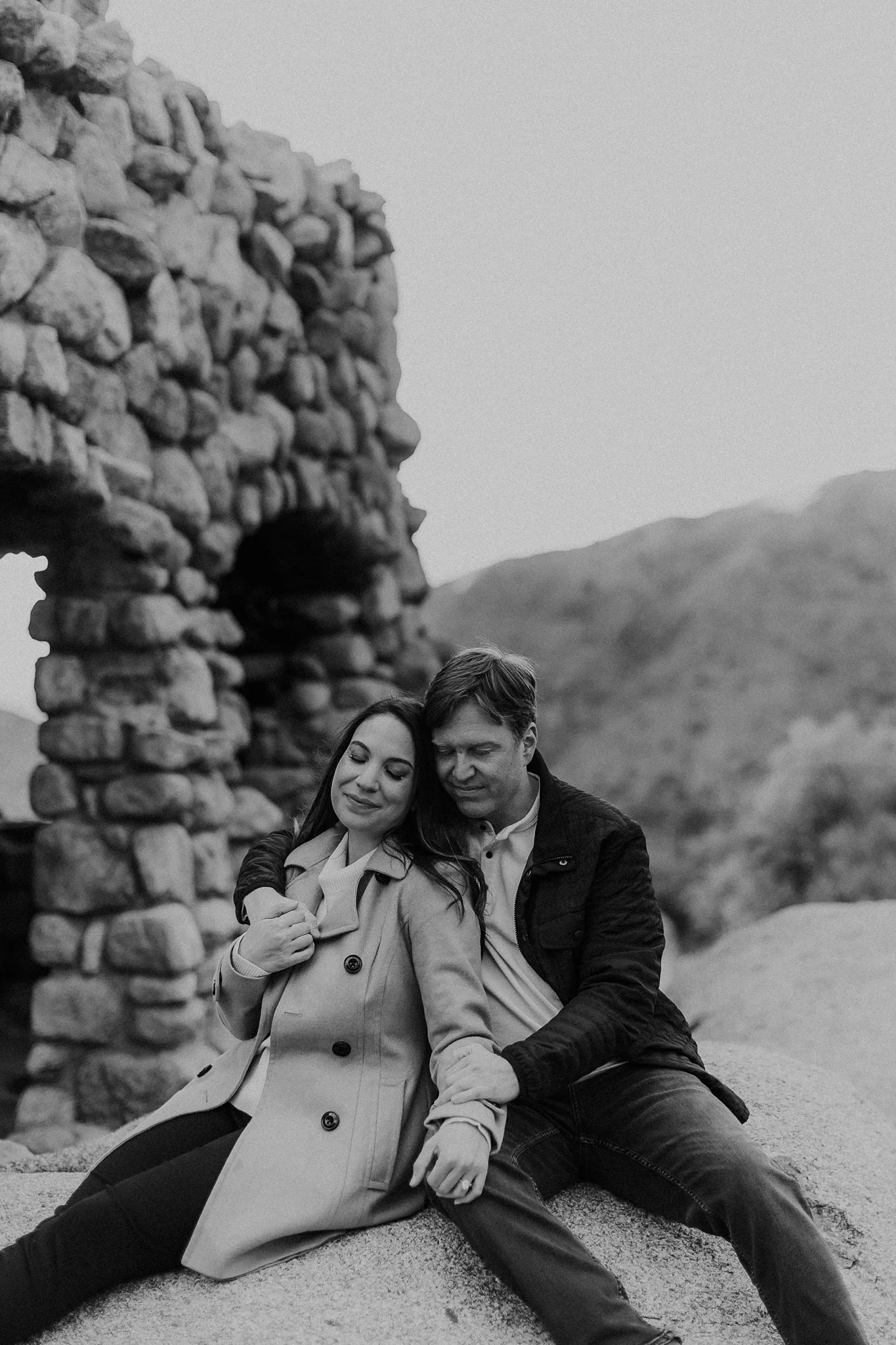 Alicia+lucia+photography+-+desert+engagement+-+mountain+engagement+-+southwest+engagement_0052.jpg