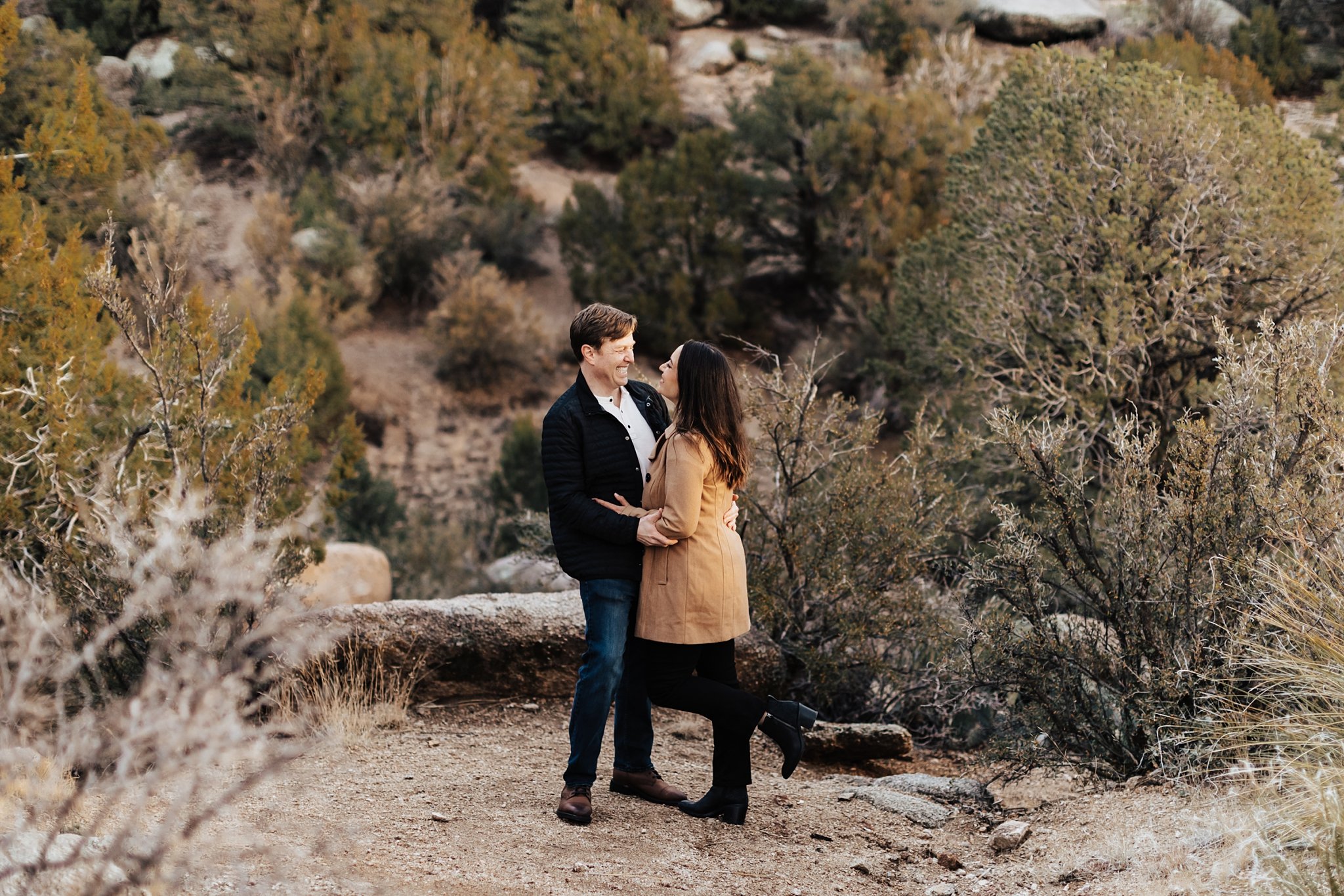 Alicia+lucia+photography+-+desert+engagement+-+mountain+engagement+-+southwest+engagement_0055.jpg