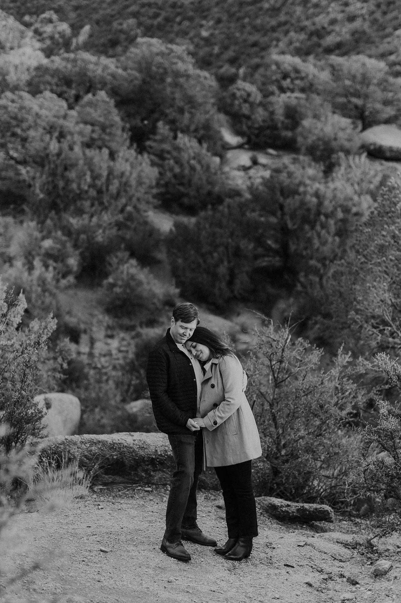 Alicia+lucia+photography+-+desert+engagement+-+mountain+engagement+-+southwest+engagement_0056.jpg