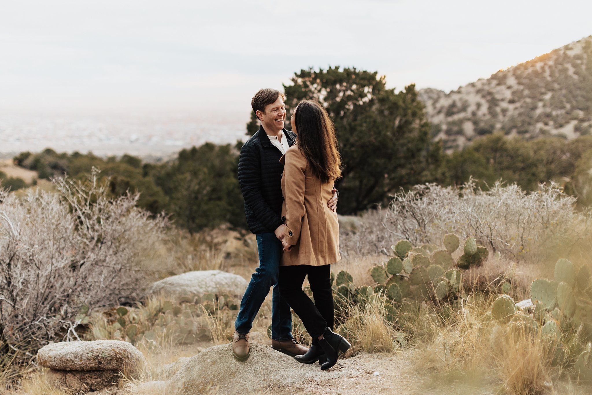 Alicia+lucia+photography+-+desert+engagement+-+mountain+engagement+-+southwest+engagement_0071.jpg