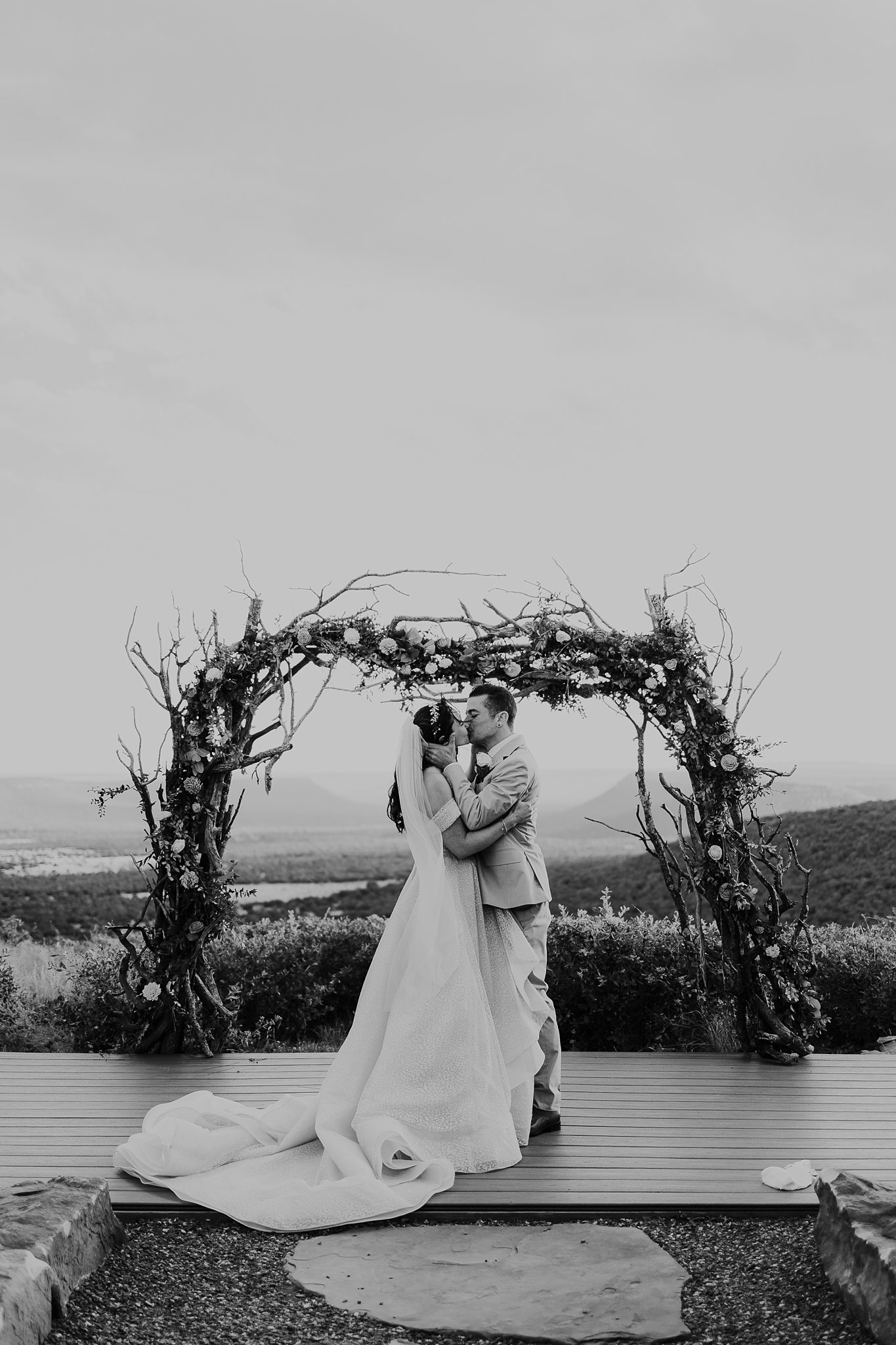 Alicia+lucia+photography+-+blame+her+ranch+-+blame+her+ranch+wedding+-+southwest+wedding_0074.jpg
