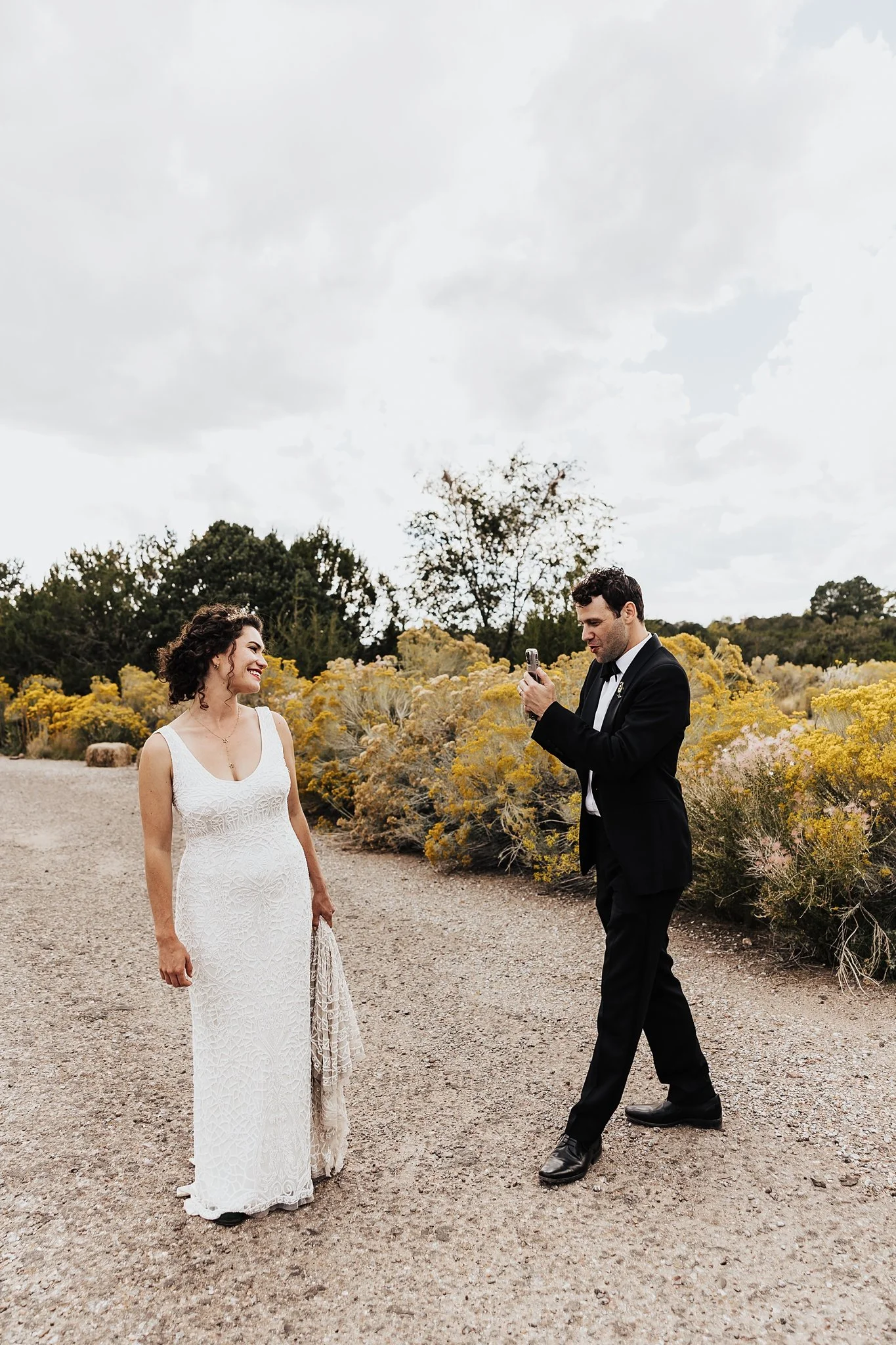 Alicia+lucia+photography+-+destination+wedding+-+botanical+garden+wedding+-+santa+fe+botanical+garden+-+santa+fe+plaza_0056.jpg