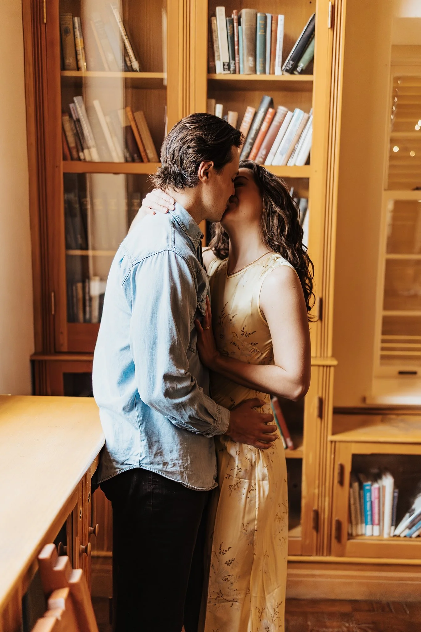 Alicia+lucia+photography+-+santa+fe+engagement+book+shop+engagement+-+library+engagement_0022.jpg