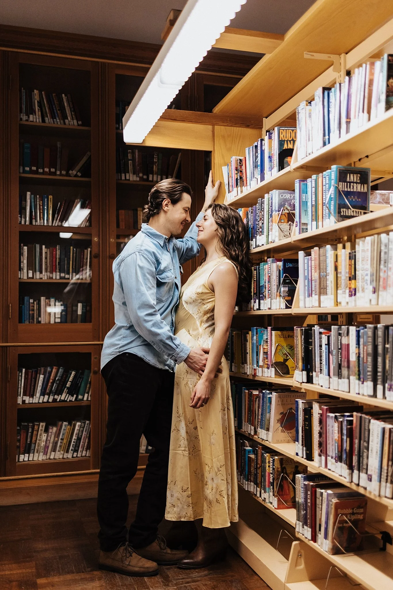 Alicia+lucia+photography+-+santa+fe+engagement+book+shop+engagement+-+library+engagement_0034.jpg