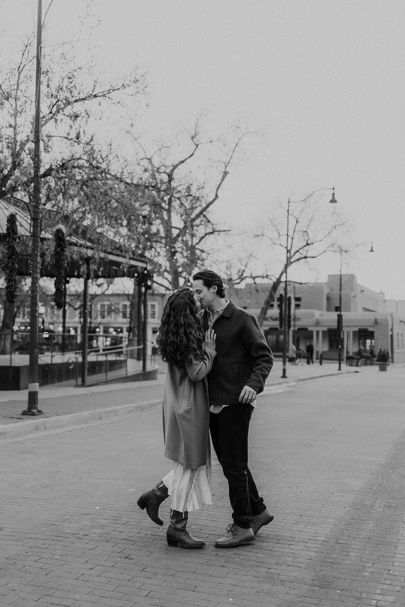 Alicia+lucia+photography+-+santa+fe+engagement+book+shop+engagement+-+library+engagement_0069.jpg