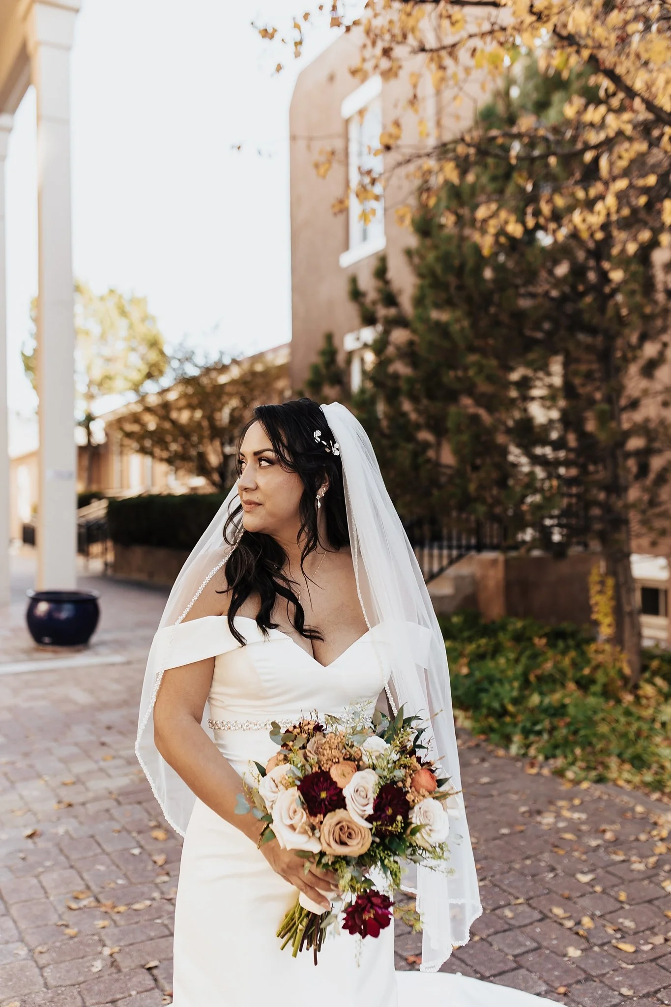 Alicia+lucia+photography+-+santa+fe+wedding+-+santa+fe+plaza+-+la+fondaa+wedding_0131.jpg