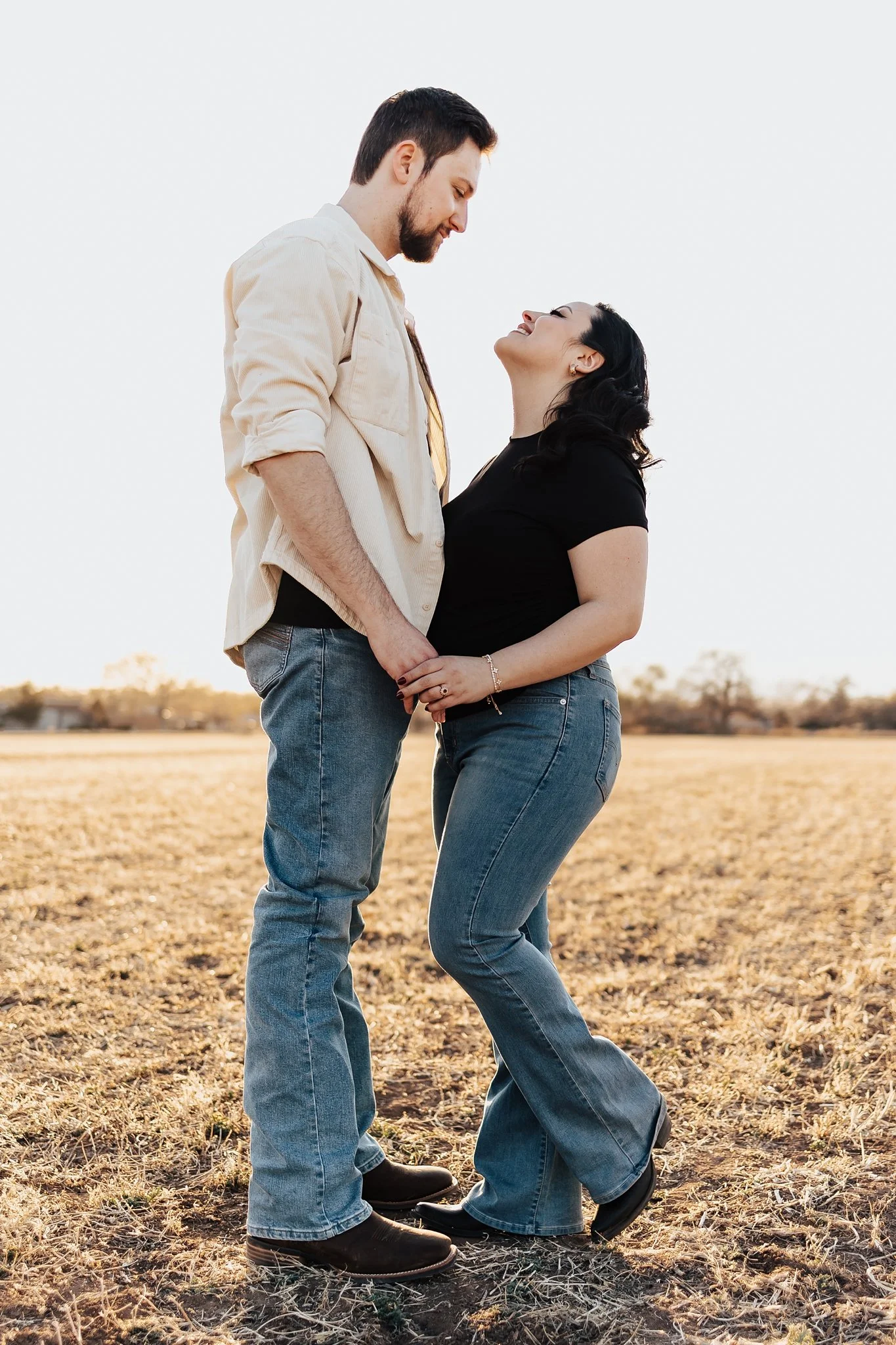 Alicia+lucia+photography+-+desert+engagement+-+southwest+engagement+-+santa+fe+wedding_0039.jpg