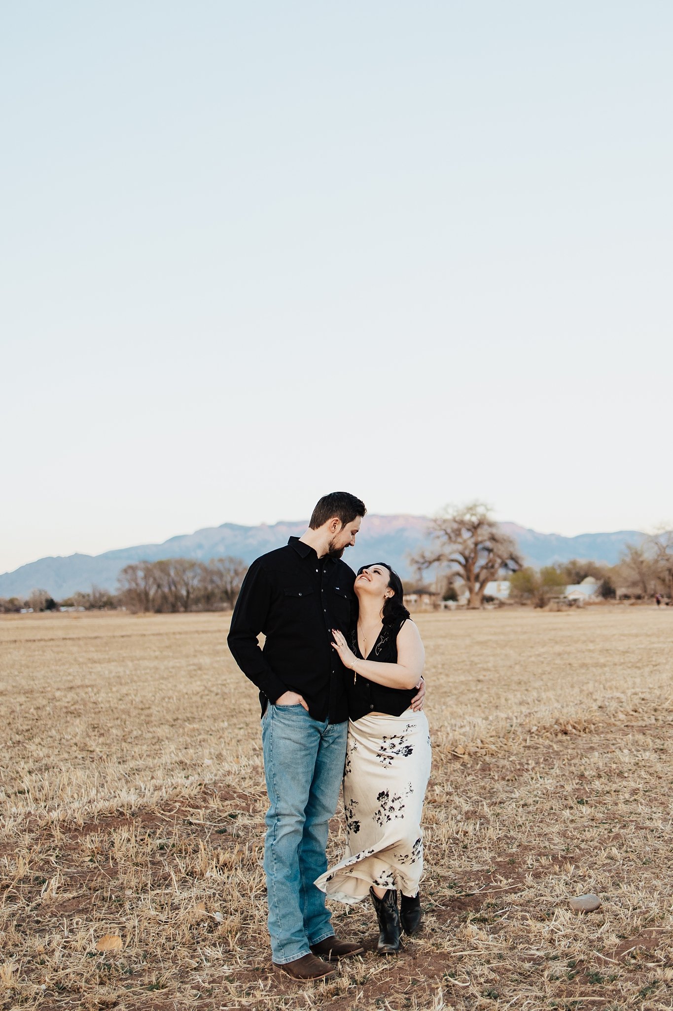 Alicia+lucia+photography+-+desert+engagement+-+southwest+engagement+-+santa+fe+wedding_0062.jpg