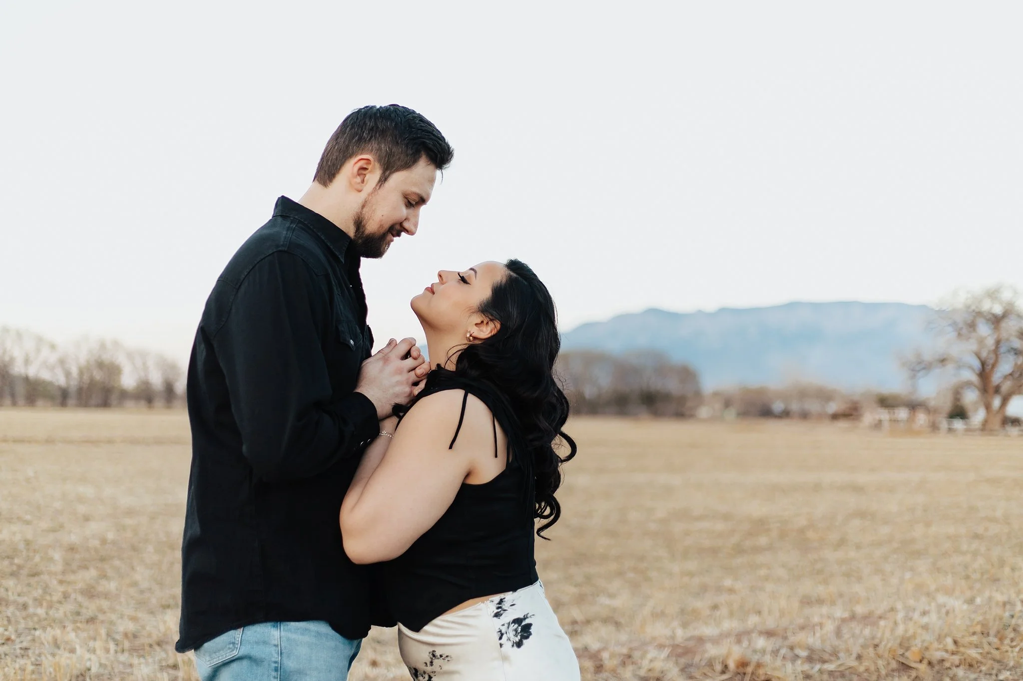 Alicia+lucia+photography+-+desert+engagement+-+southwest+engagement+-+santa+fe+wedding_0067.jpg
