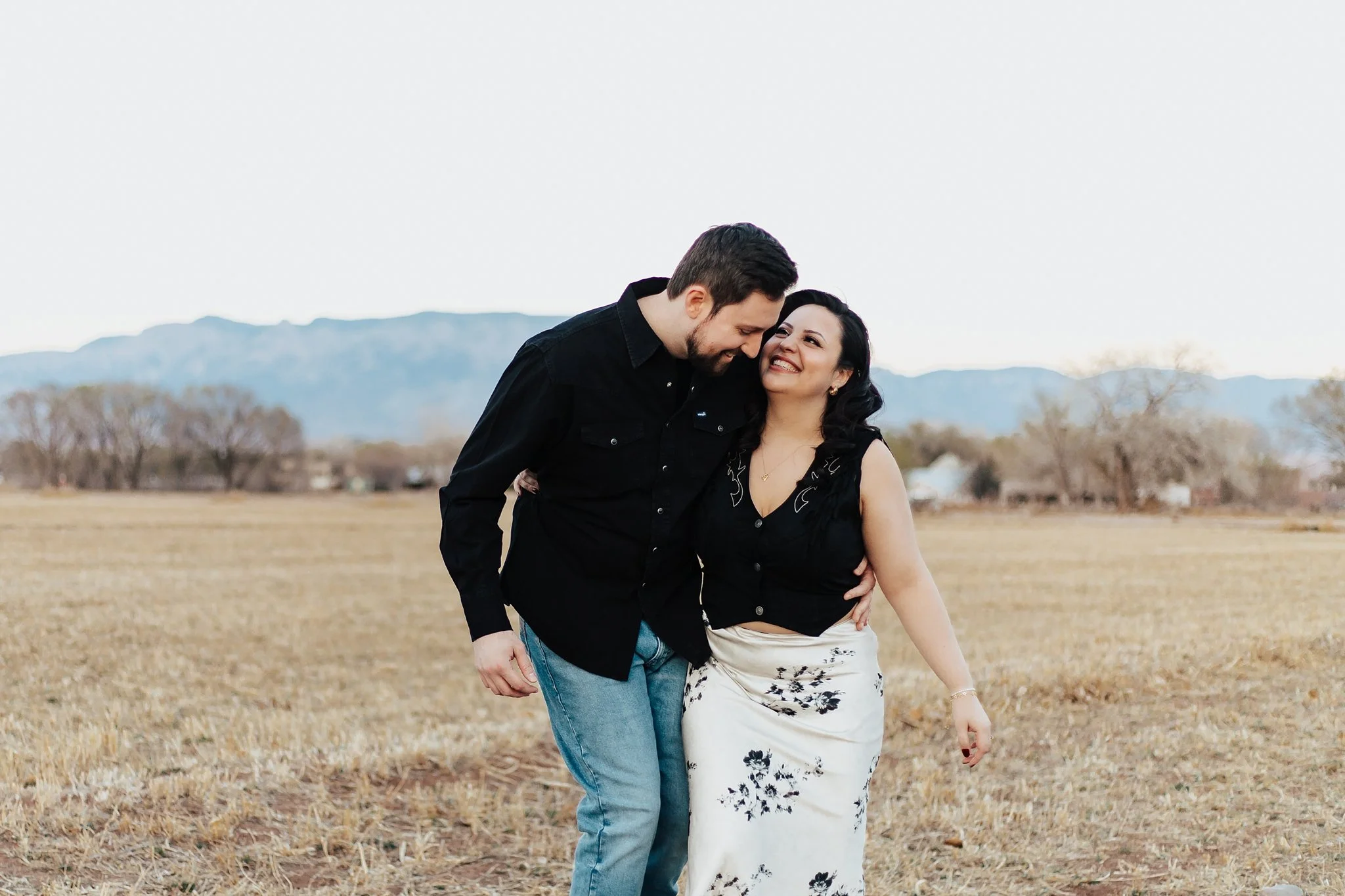 Alicia+lucia+photography+-+desert+engagement+-+southwest+engagement+-+santa+fe+wedding_0077.jpg