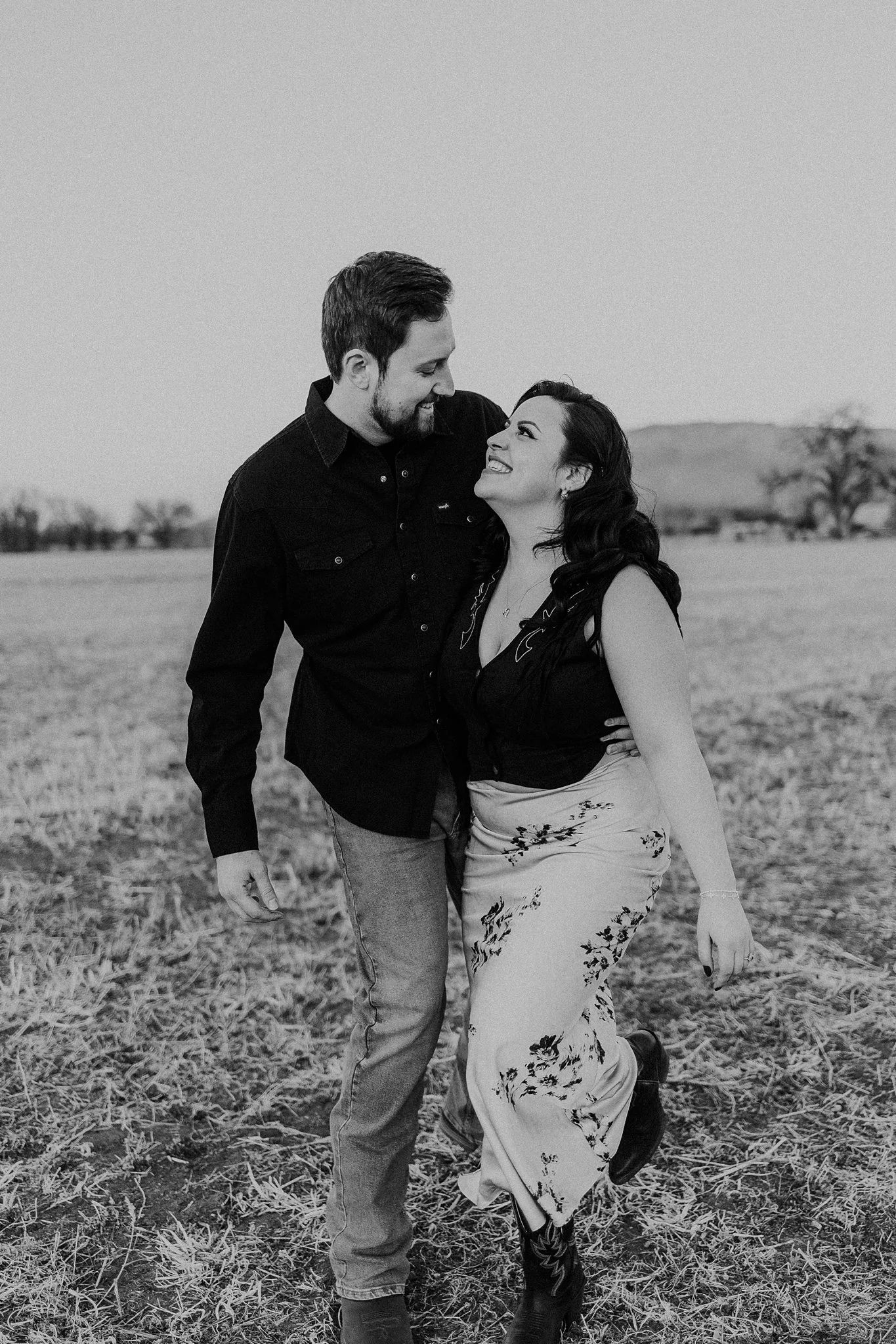Alicia+lucia+photography+-+desert+engagement+-+southwest+engagement+-+santa+fe+wedding_0079.jpg