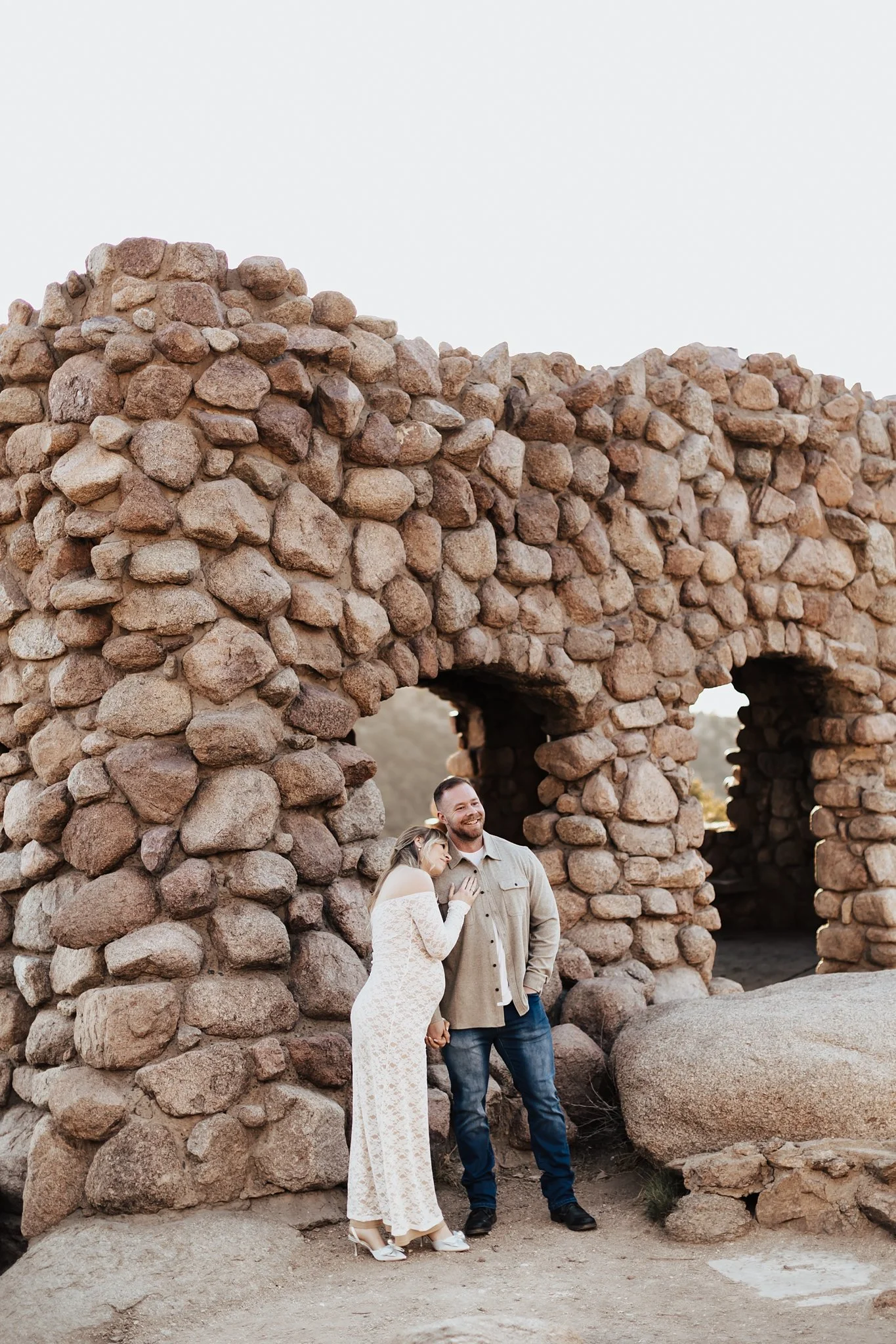 Alicia+lucia+photography+-+maternity+portraits+-+desert+portraits+-+new+mexico+wedding_0008.jpg