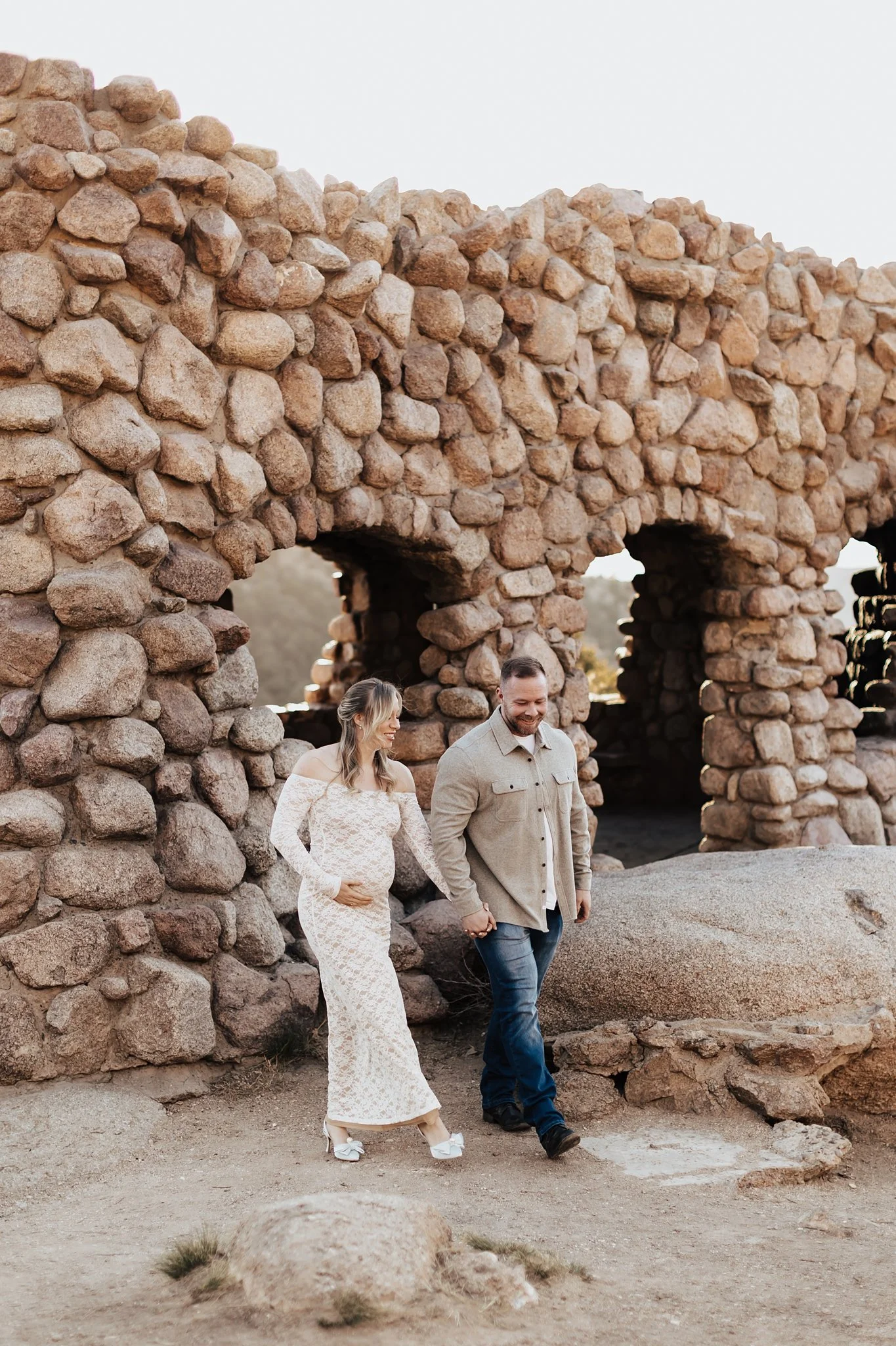 Alicia+lucia+photography+-+maternity+portraits+-+desert+portraits+-+new+mexico+wedding_0009.jpg