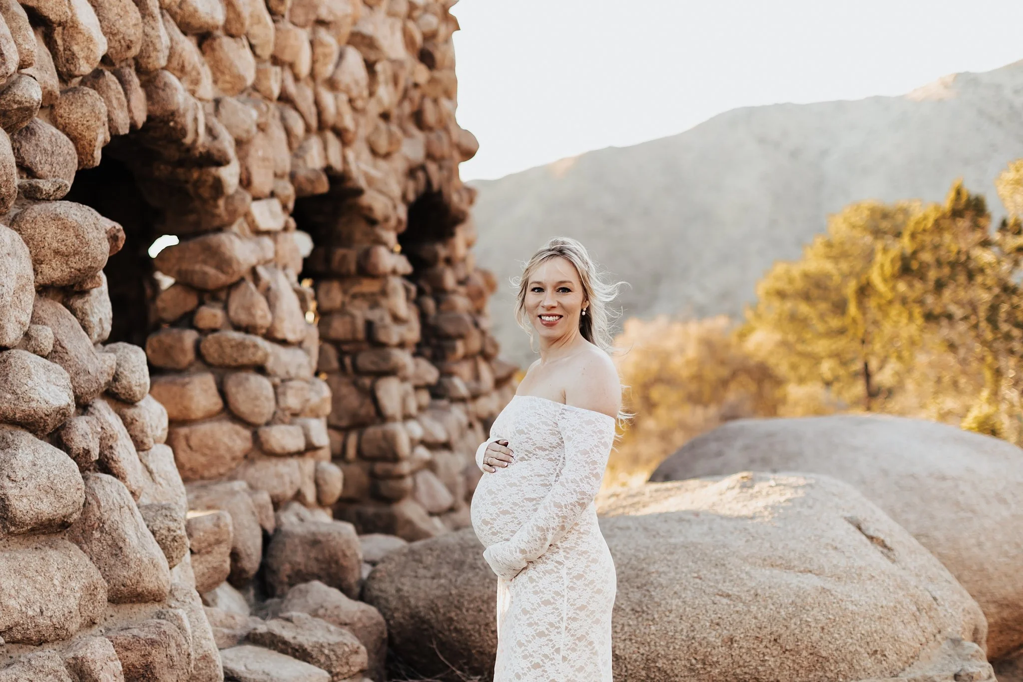 Alicia+lucia+photography+-+maternity+portraits+-+desert+portraits+-+new+mexico+wedding_0013.jpg