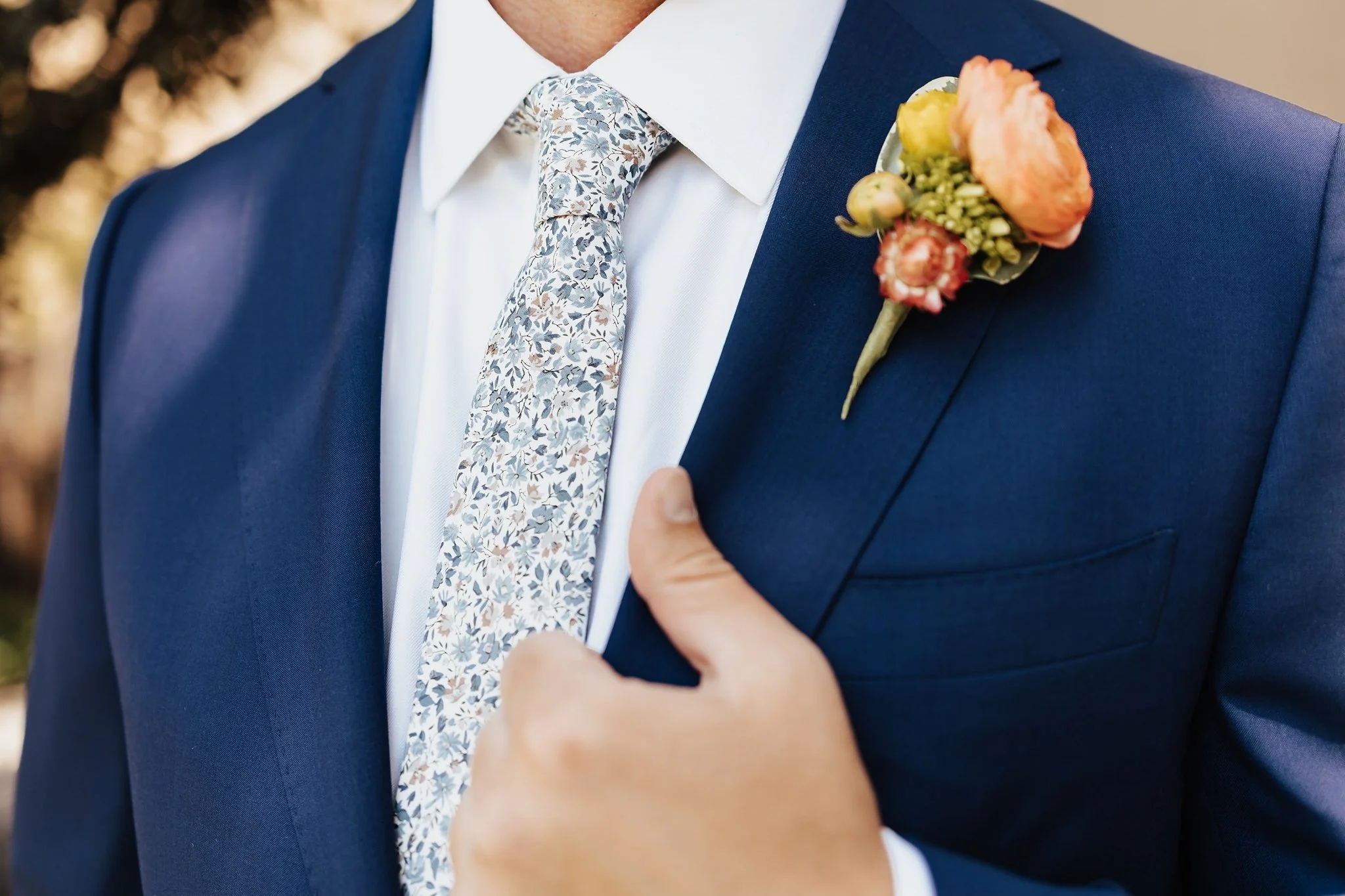 Alicia+lucia+photography+-+groom+style+-+destination+wedding+-+southwest+wedding_0020.jpg