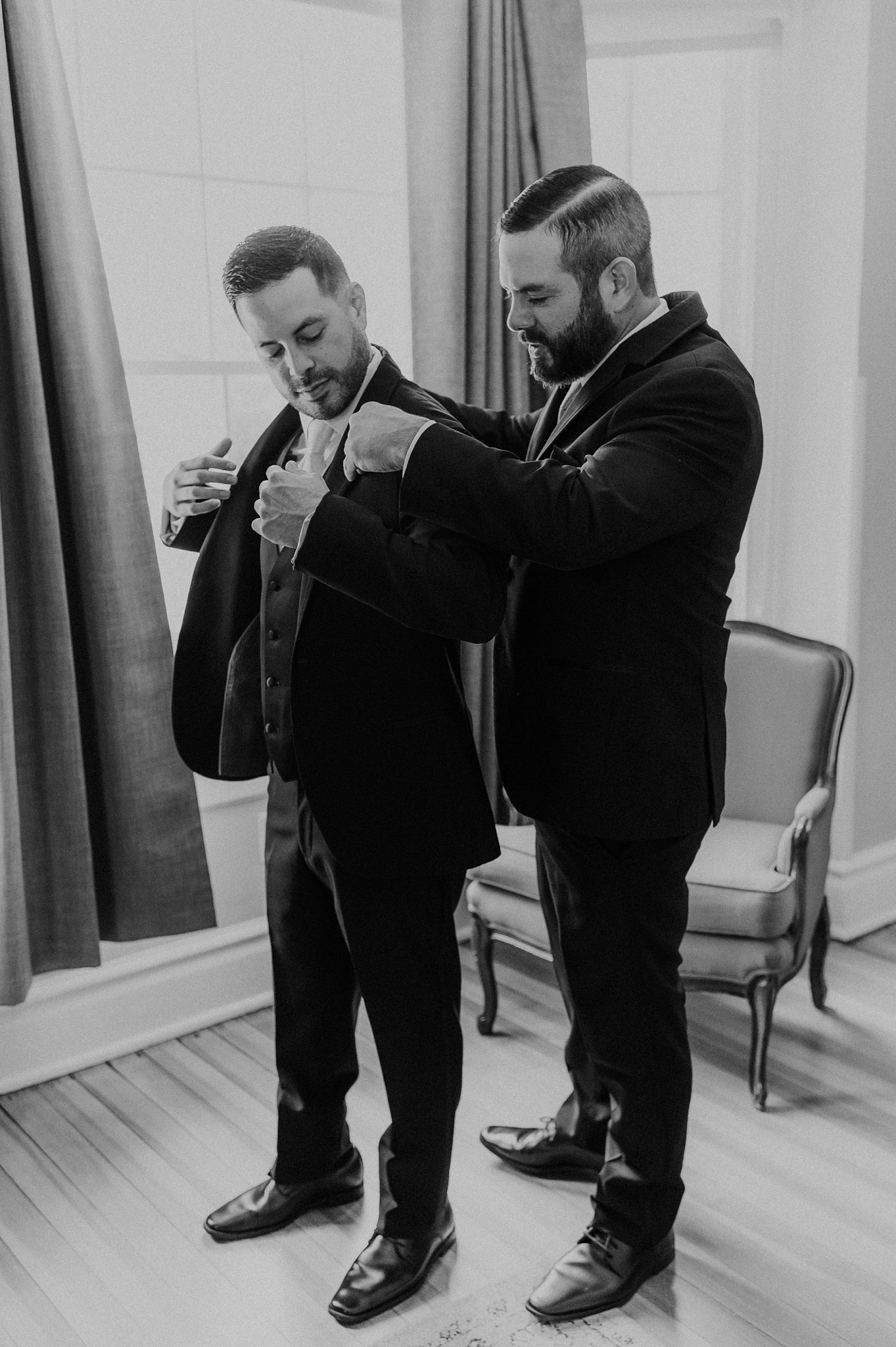 Alicia+lucia+photography+-+groom+style+-+destination+wedding+-+southwest+wedding_0030.jpg