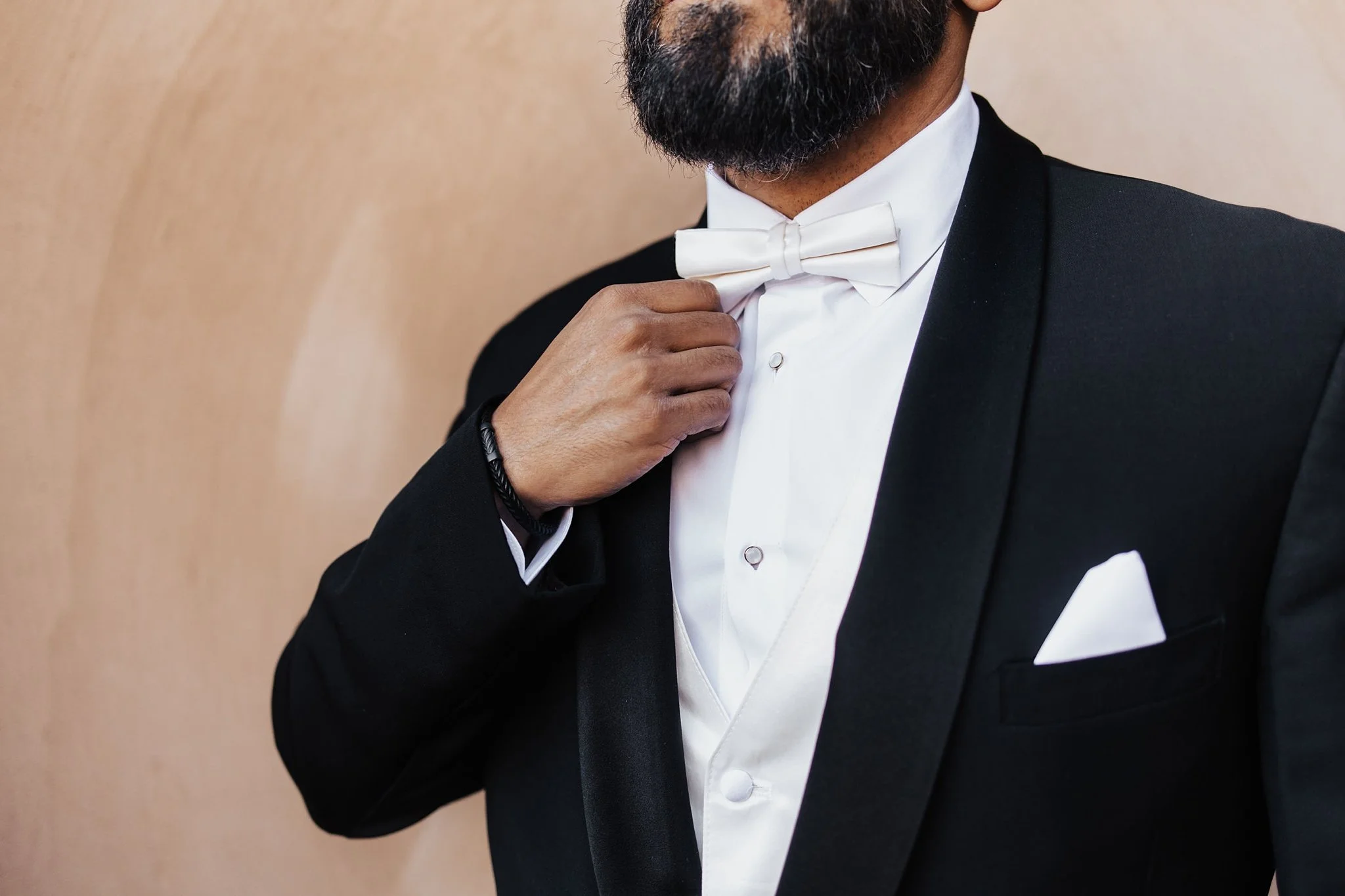 Alicia+lucia+photography+-+groom+style+-+destination+wedding+-+southwest+wedding_0077.jpg