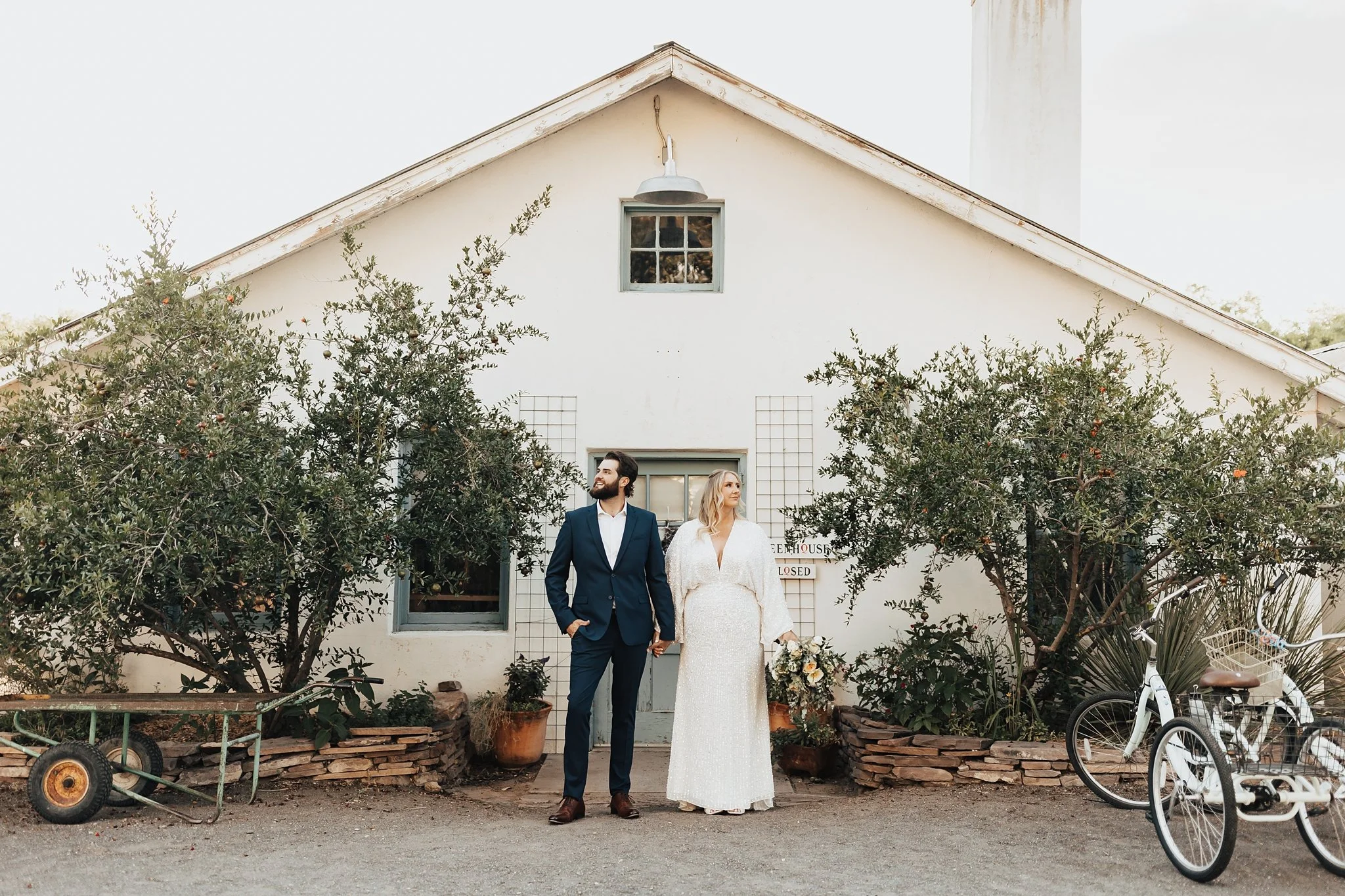 Alicia+lucia+photography+-+groom+style+-+destination+wedding+-+southwest+wedding_0093.jpg