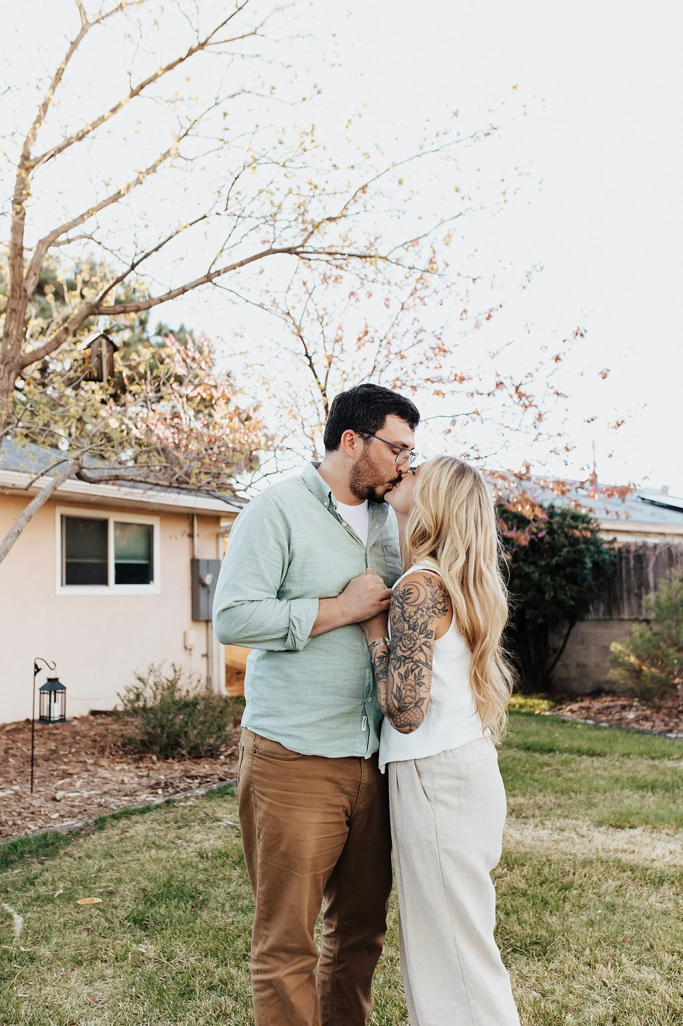 Alicia+lucia+photography+-+home+-+engagement+-+southwest+engagement+-+backyard+wedding_0002.jpg
