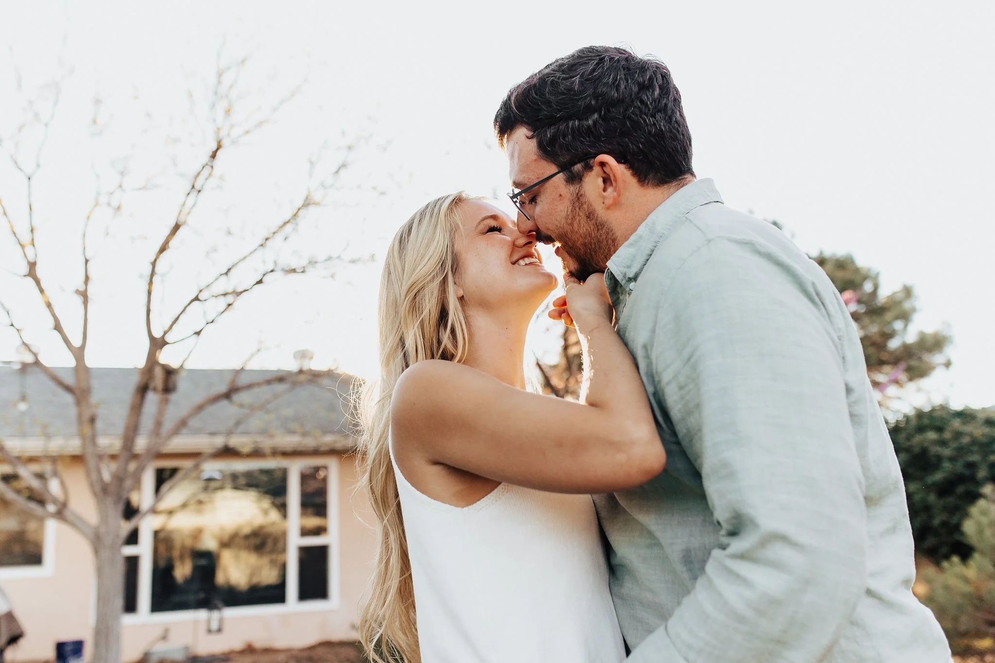 Alicia+lucia+photography+-+home+-+engagement+-+southwest+engagement+-+backyard+wedding_0011.jpg