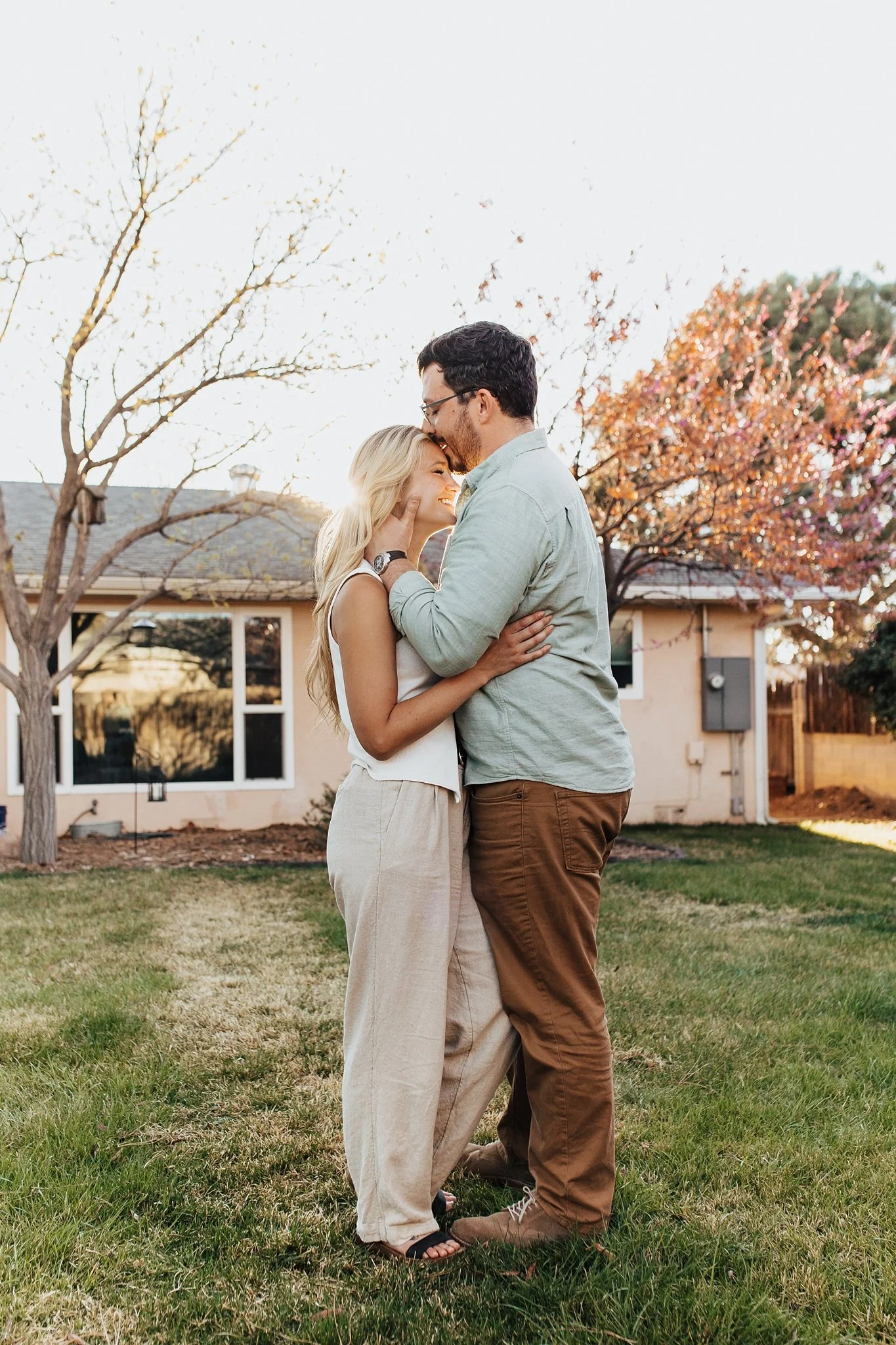 Alicia+lucia+photography+-+home+-+engagement+-+southwest+engagement+-+backyard+wedding_0013.jpg