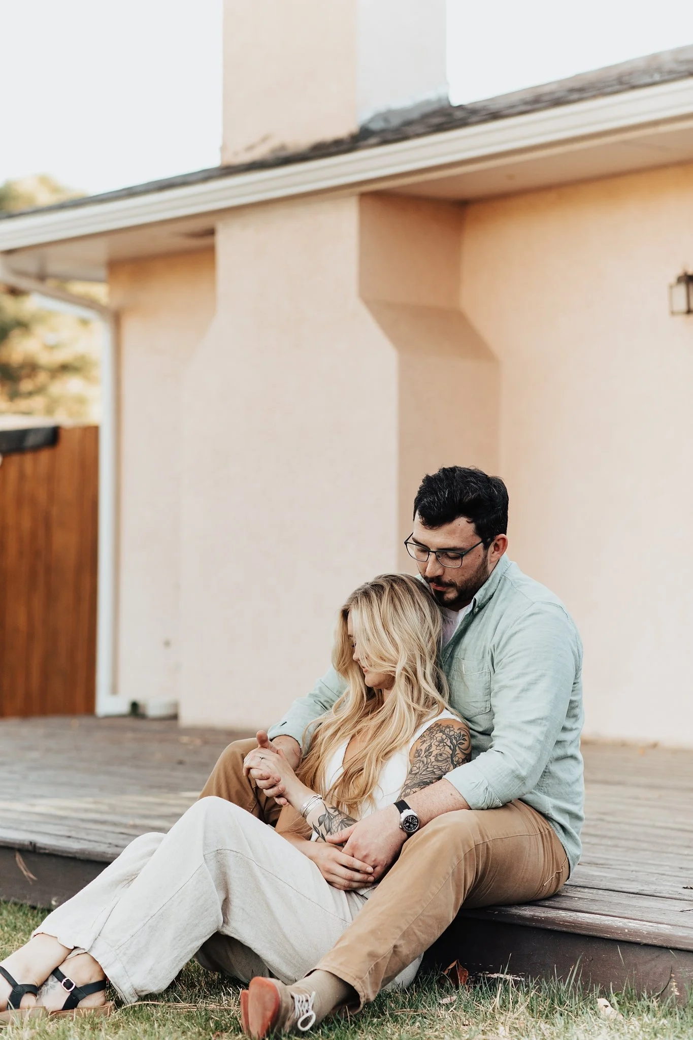 Alicia+lucia+photography+-+home+-+engagement+-+southwest+engagement+-+backyard+wedding_0022.jpg
