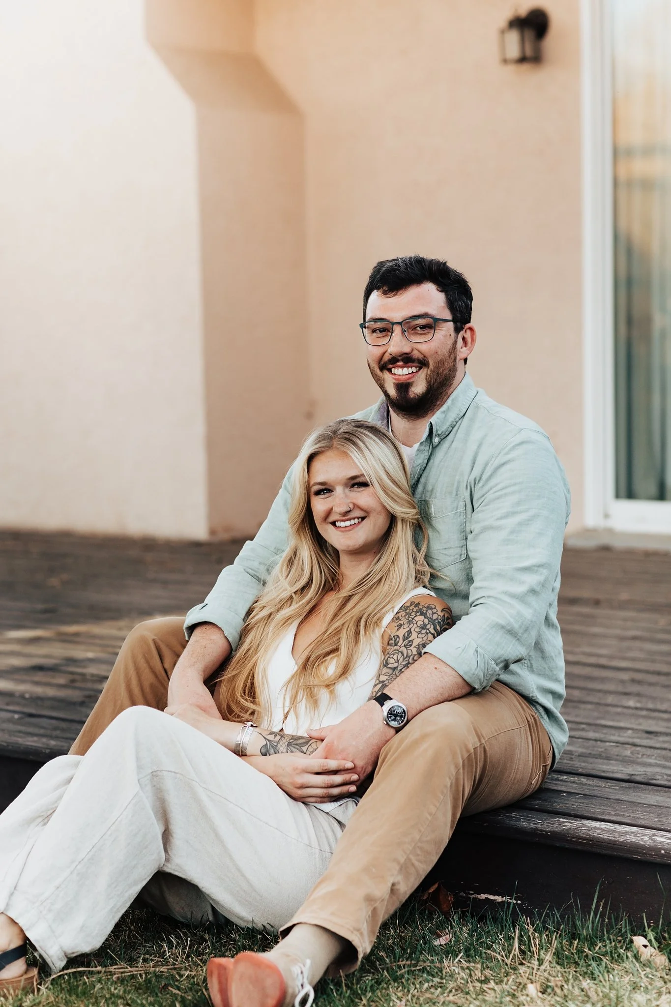 Alicia+lucia+photography+-+home+-+engagement+-+southwest+engagement+-+backyard+wedding_0024.jpg