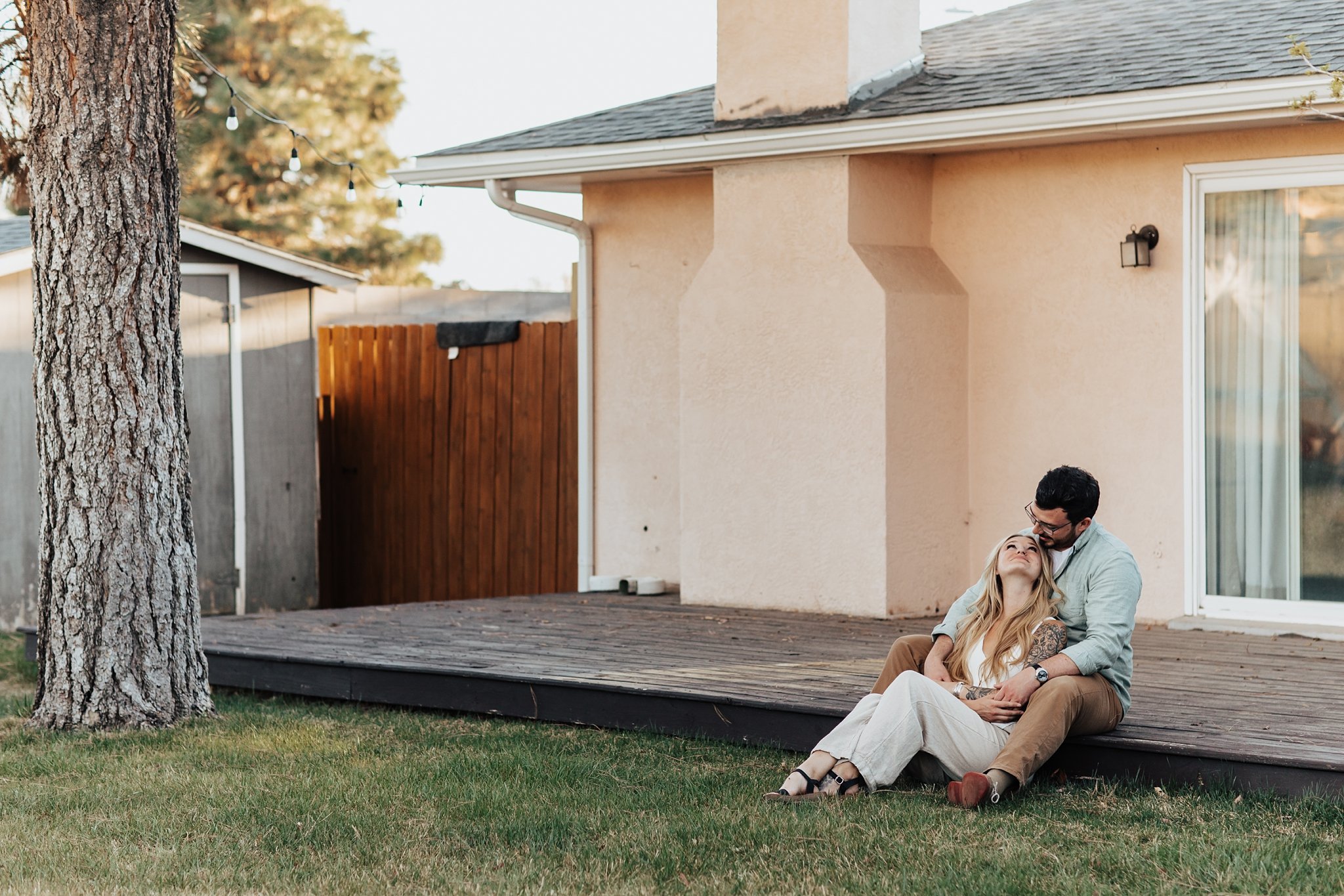 Alicia+lucia+photography+-+home+-+engagement+-+southwest+engagement+-+backyard+wedding_0025.jpg