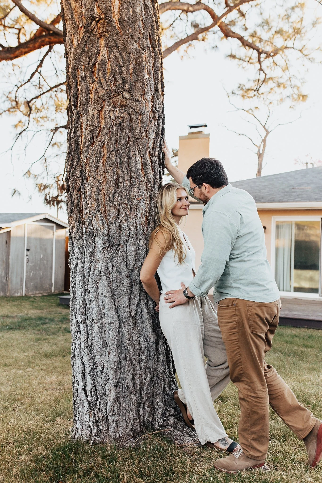 Alicia+lucia+photography+-+home+-+engagement+-+southwest+engagement+-+backyard+wedding_0028.jpg