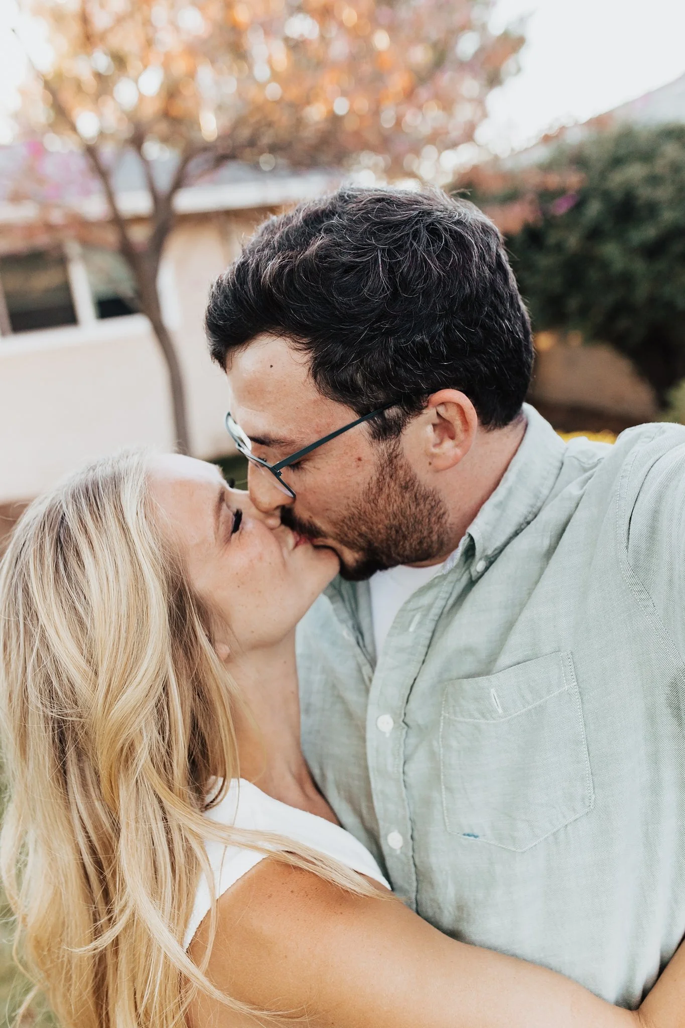 Alicia+lucia+photography+-+home+-+engagement+-+southwest+engagement+-+backyard+wedding_0035.jpg