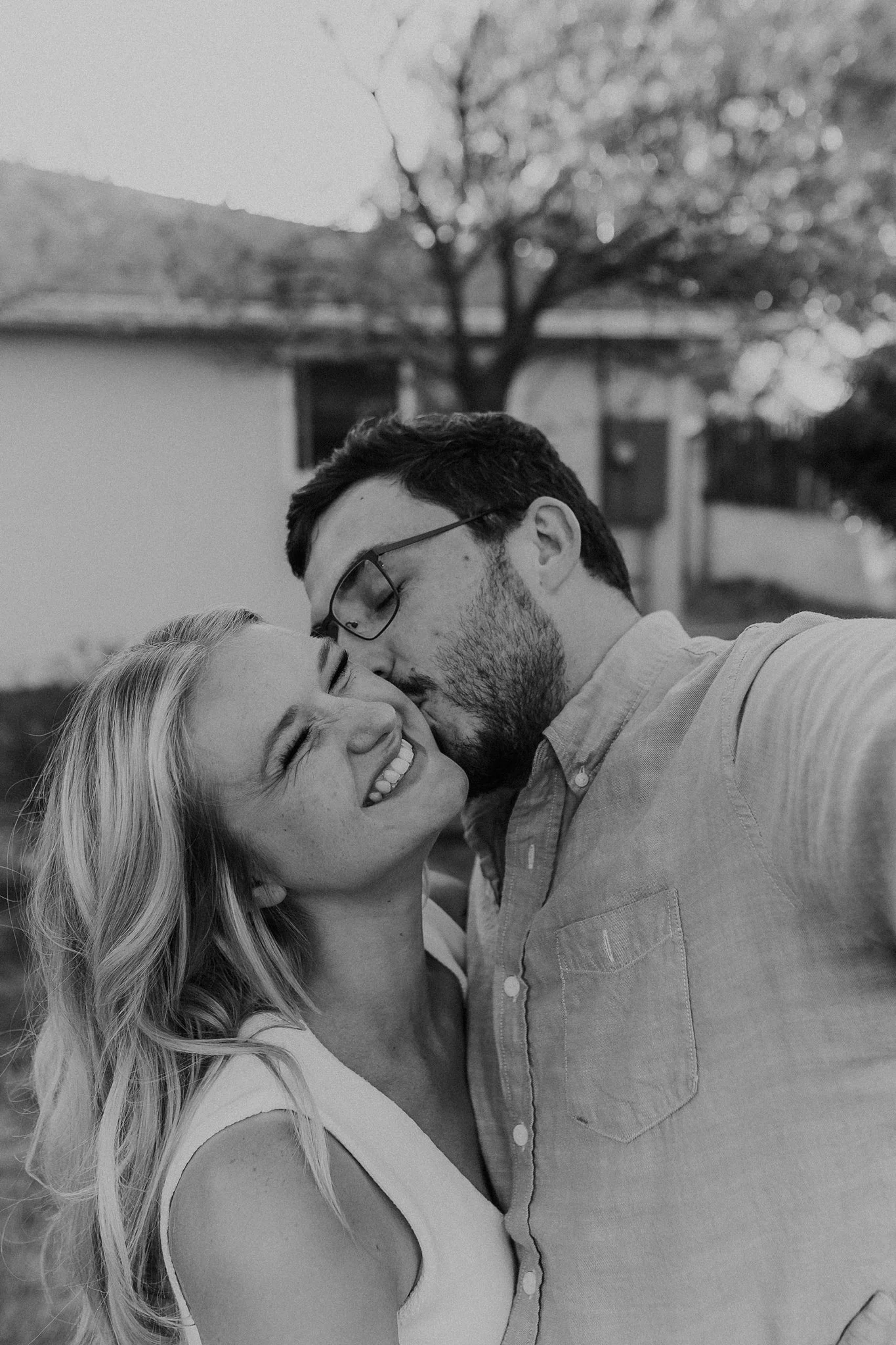 Alicia+lucia+photography+-+home+-+engagement+-+southwest+engagement+-+backyard+wedding_0036.jpg