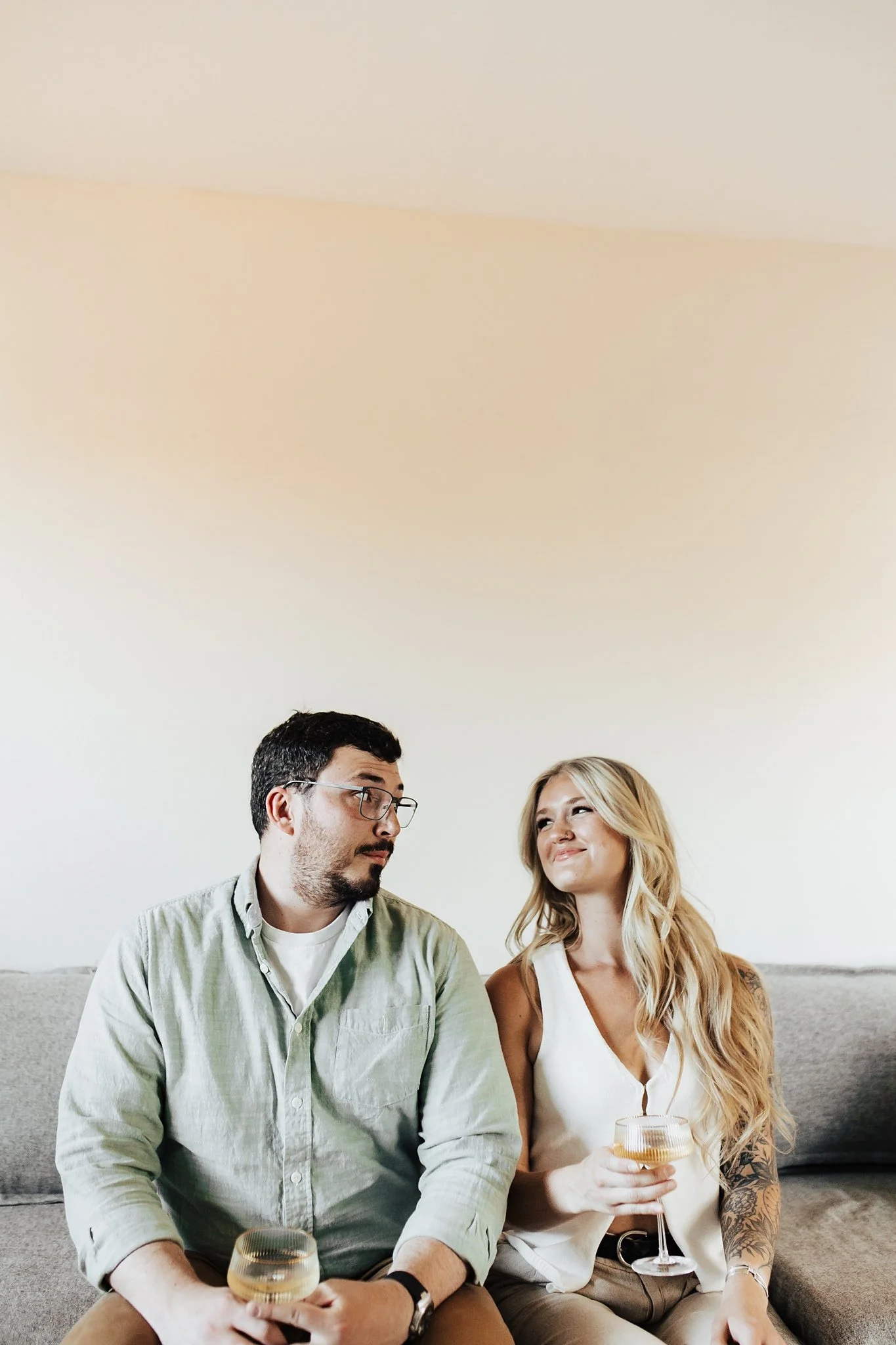 Alicia+lucia+photography+-+home+-+engagement+-+southwest+engagement+-+backyard+wedding_0049.jpg