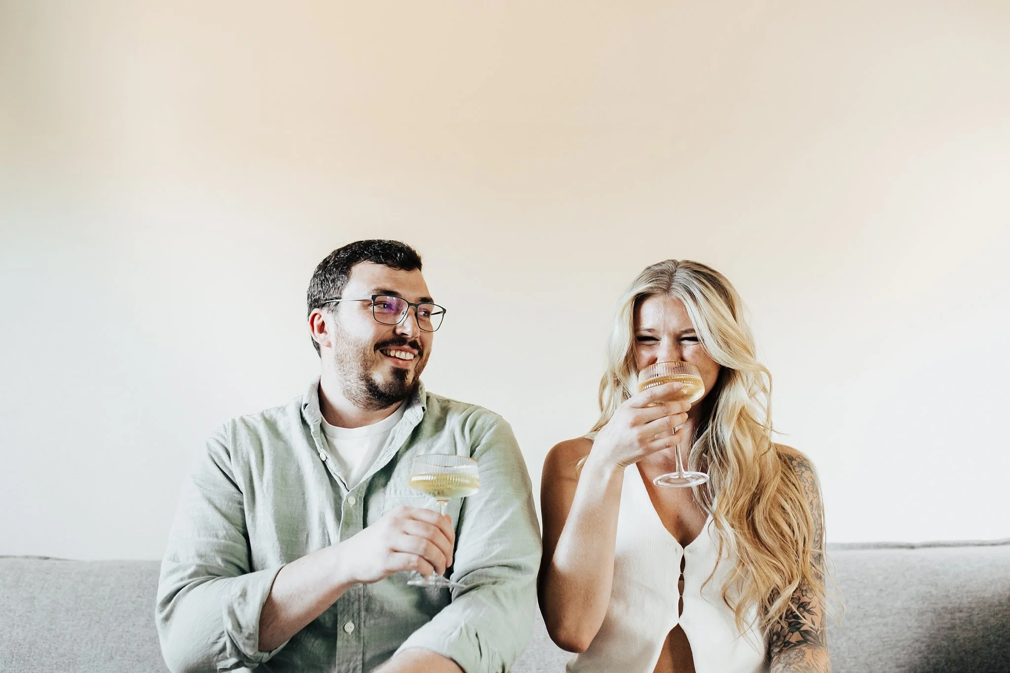 Alicia+lucia+photography+-+home+-+engagement+-+southwest+engagement+-+backyard+wedding_0050.jpg