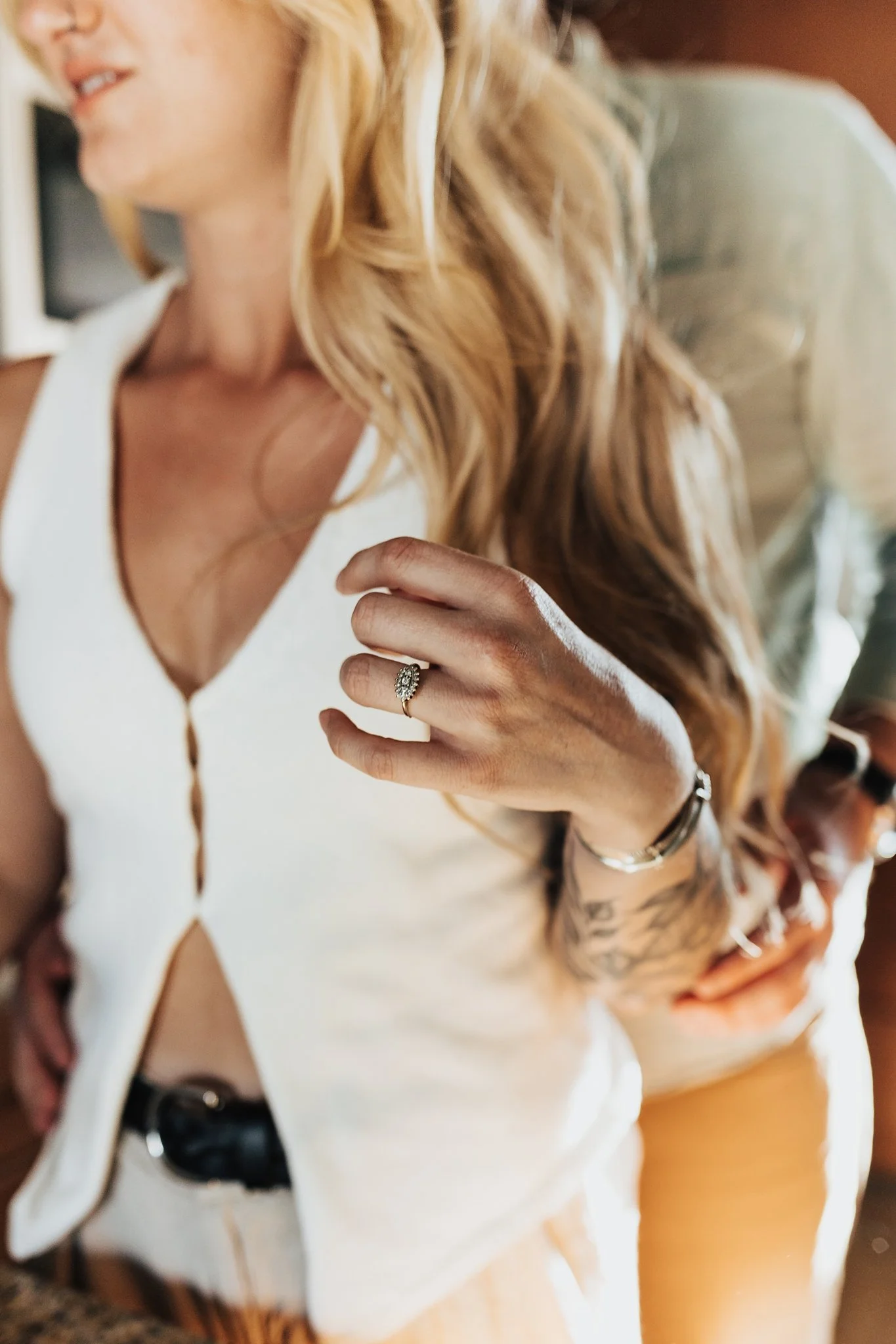 Alicia+lucia+photography+-+home+-+engagement+-+southwest+engagement+-+backyard+wedding_0057.jpg