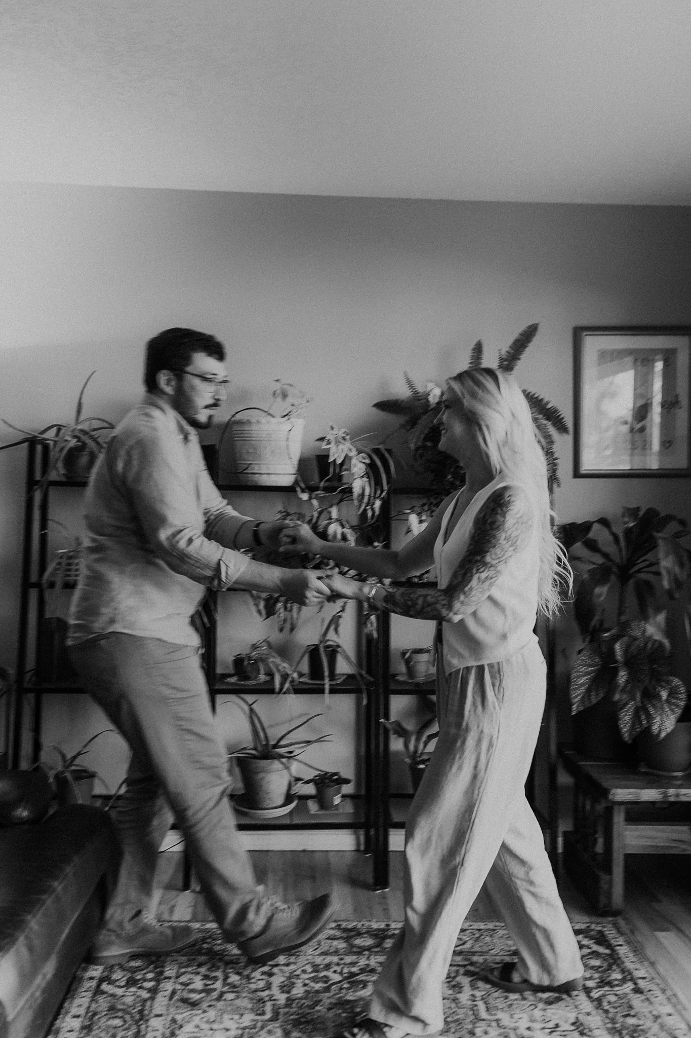 Alicia+lucia+photography+-+home+-+engagement+-+southwest+engagement+-+backyard+wedding_0071.jpg