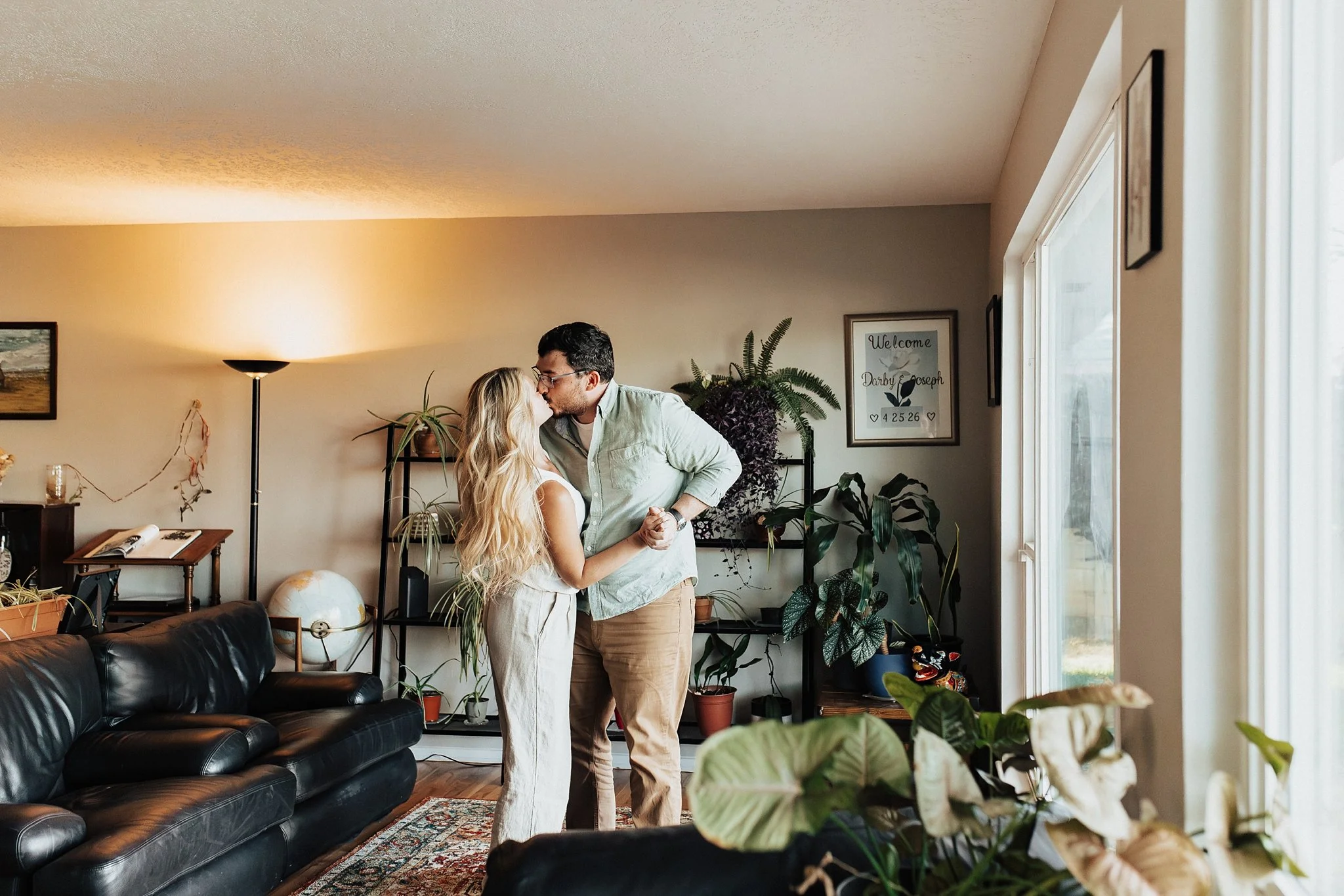 Alicia+lucia+photography+-+home+-+engagement+-+southwest+engagement+-+backyard+wedding_0074.jpg