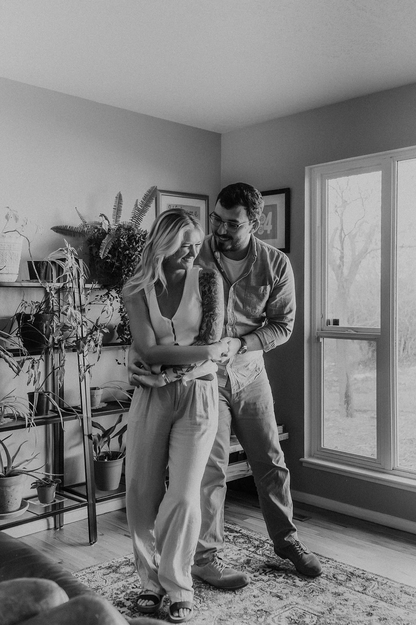 Alicia+lucia+photography+-+home+-+engagement+-+southwest+engagement+-+backyard+wedding_0076.jpg